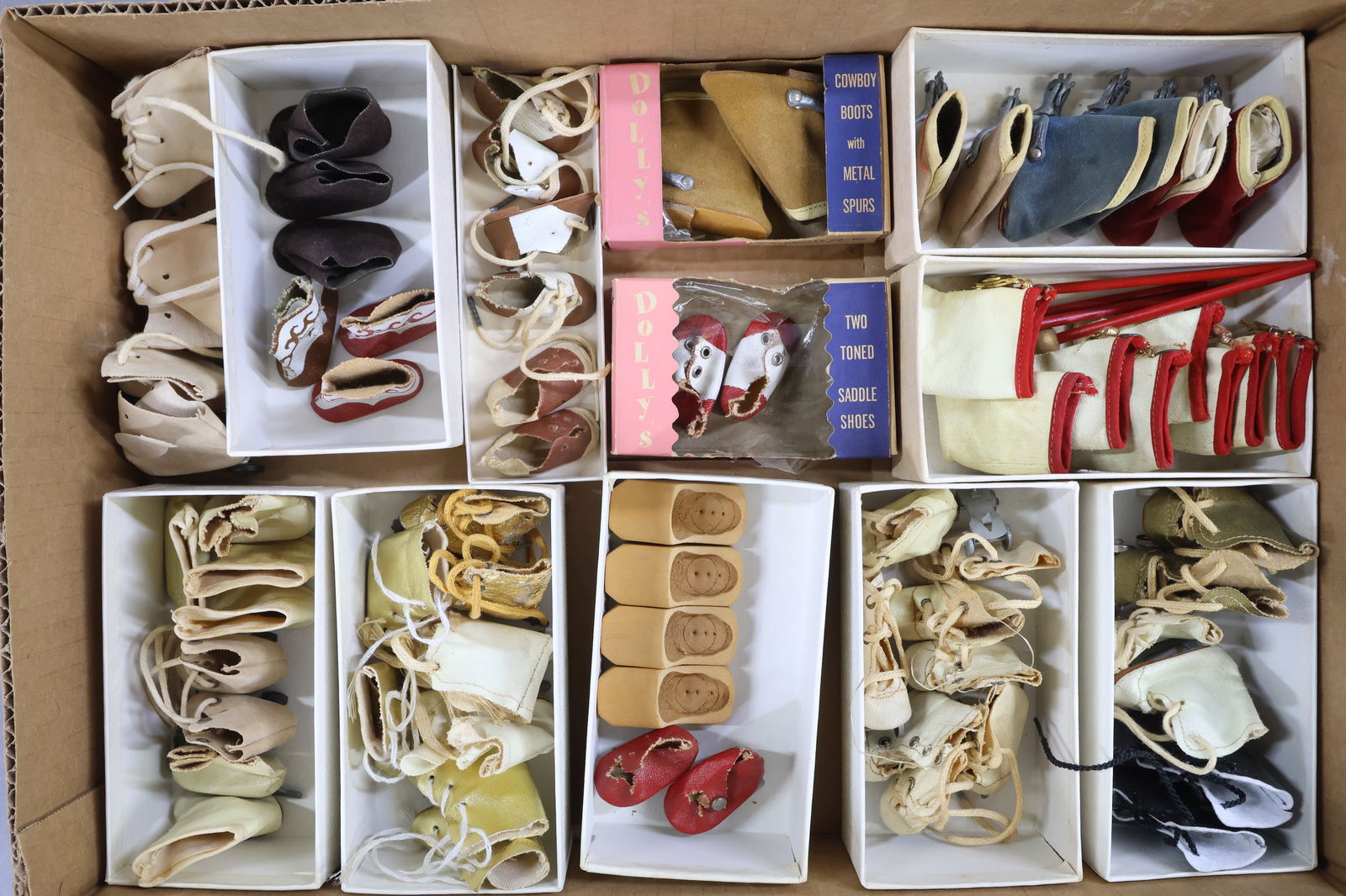 1940's-1960's DOLL ACCESSORIES.: LOT of shoes, boots, skates, clogs to fit MARY HOYER and some other 14" composition/hard plastic dolls. (30+) Prs. and several singles. Oilcloth, suede, wood. Boot ice skates, boot roller skates, shoe