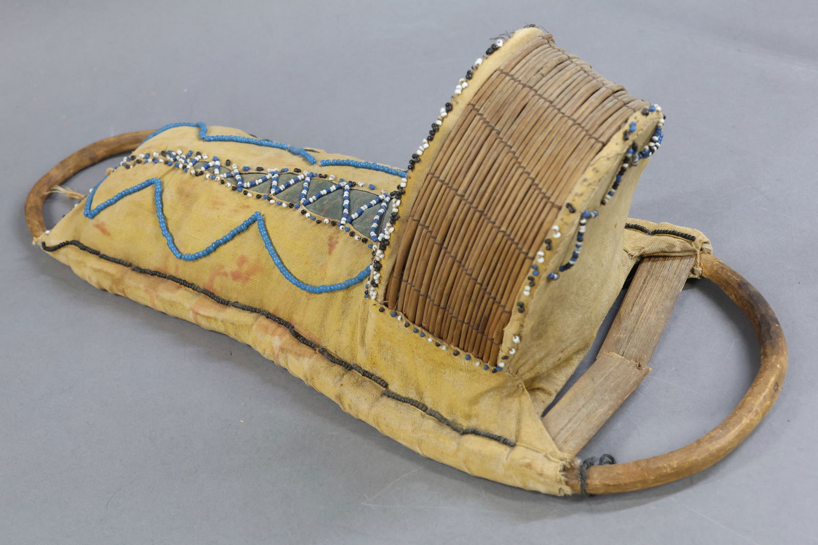 NATIVE AMERICAN DOLLS. - 5