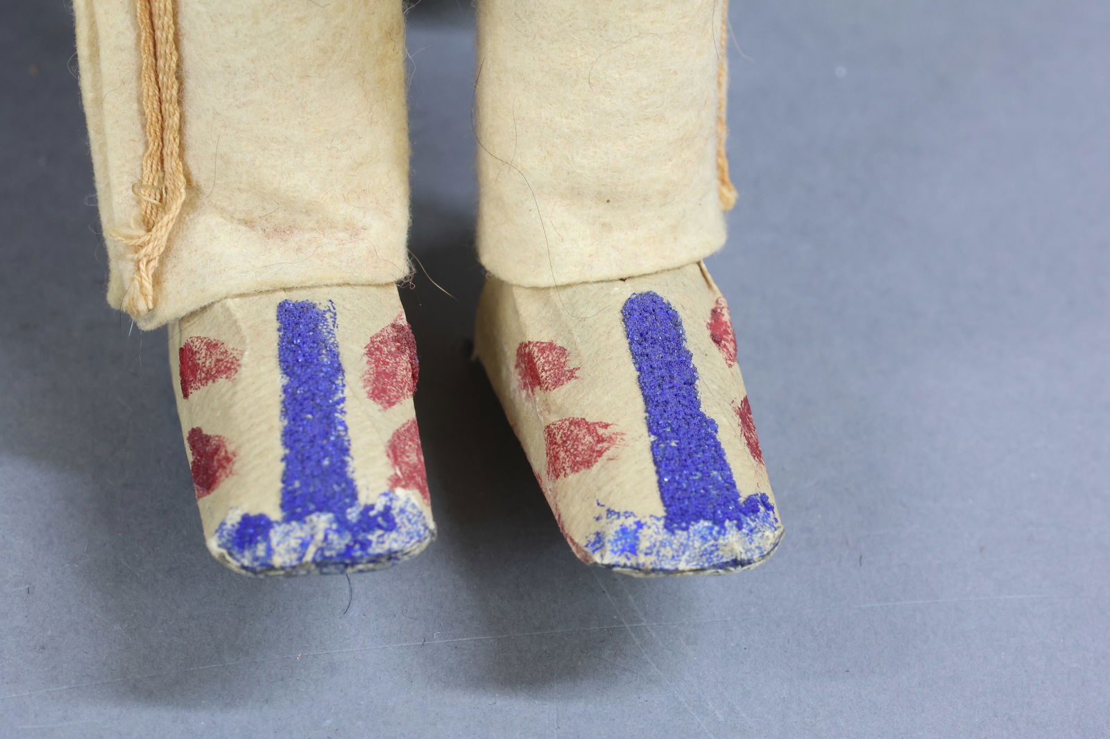 NATIVE AMERICAN DOLLS. - 11