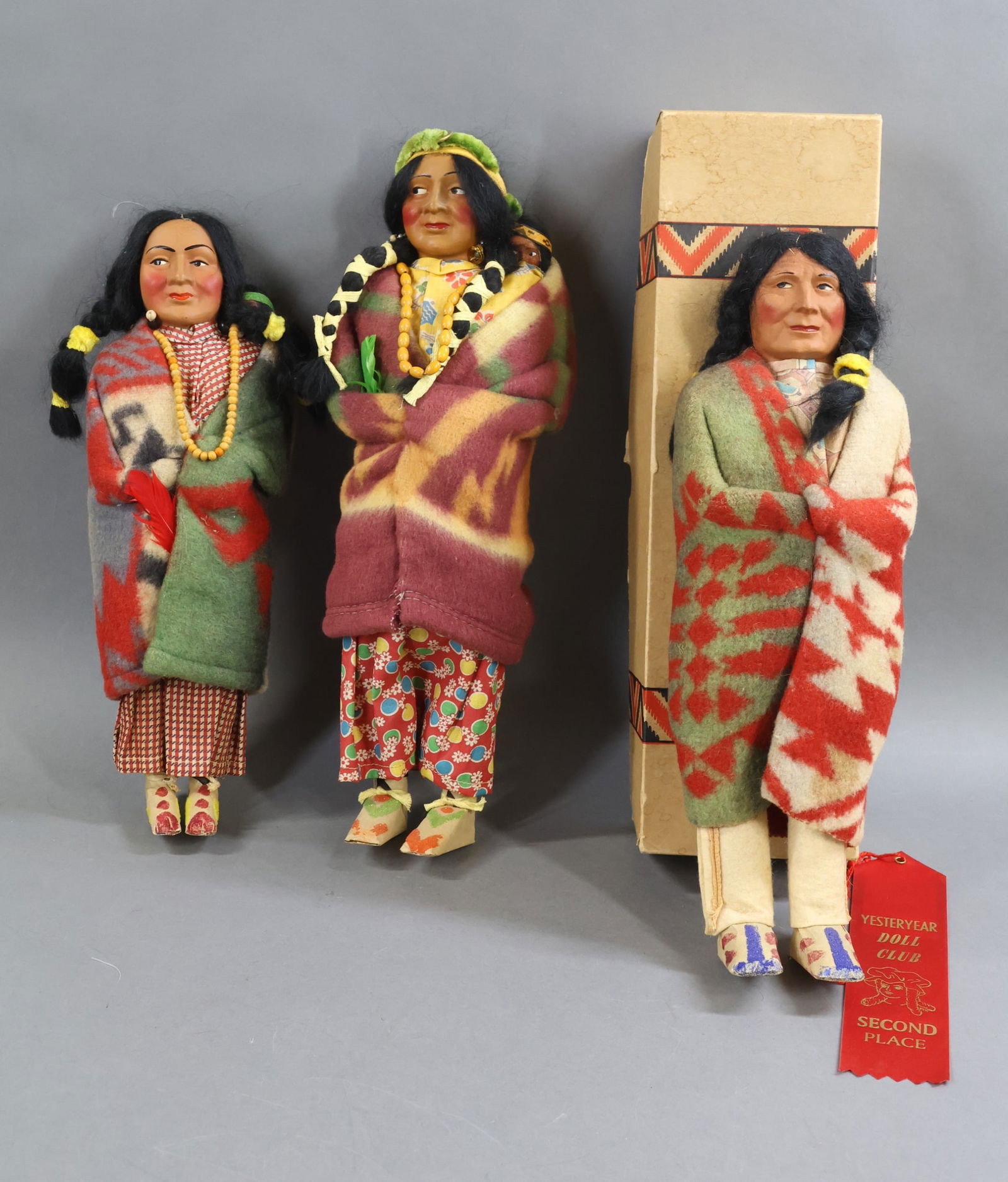 NATIVE AMERICAN DOLLS. (1 of 14)