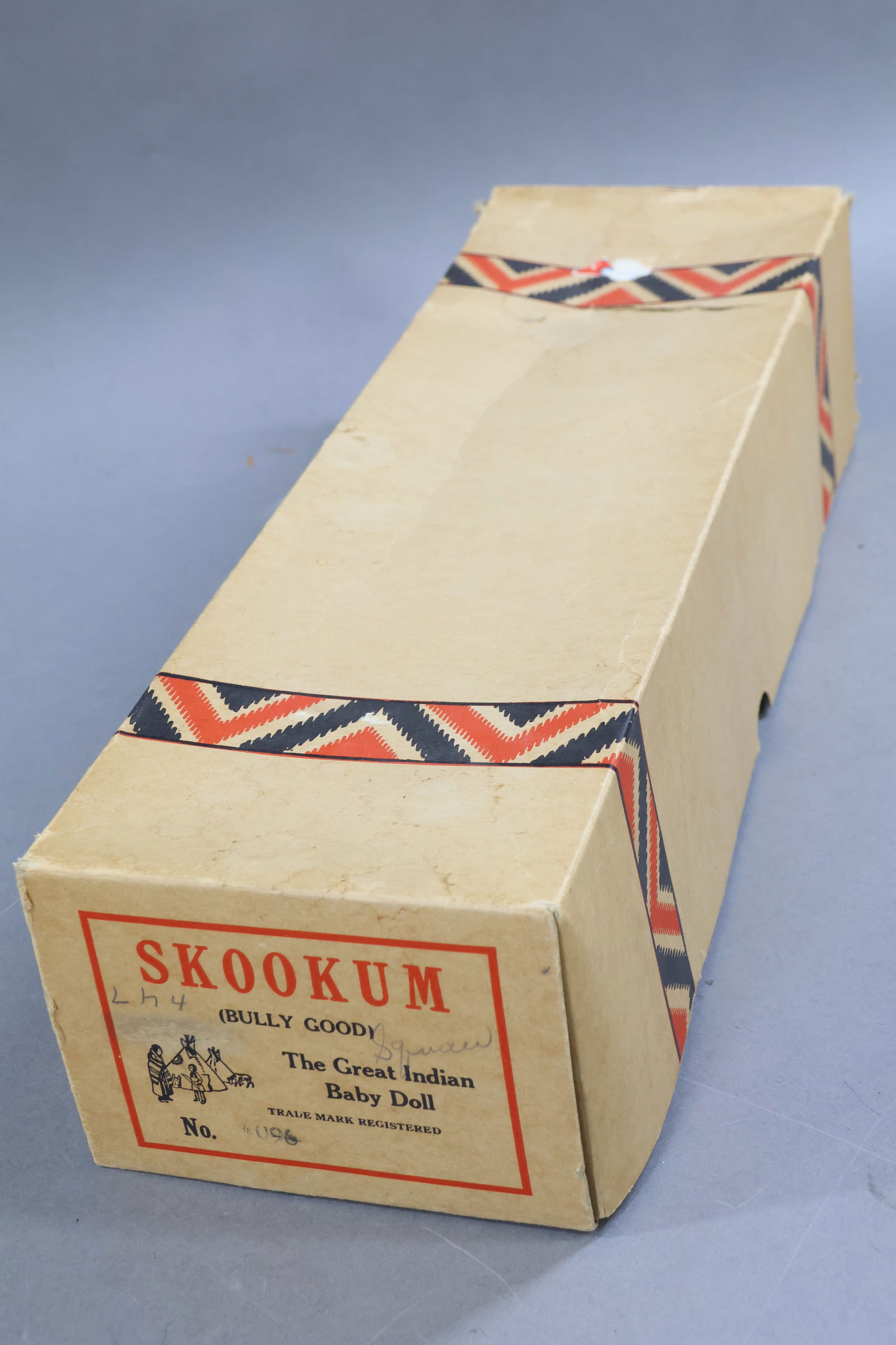 NATIVE AMERICAN DOLLS. - 13