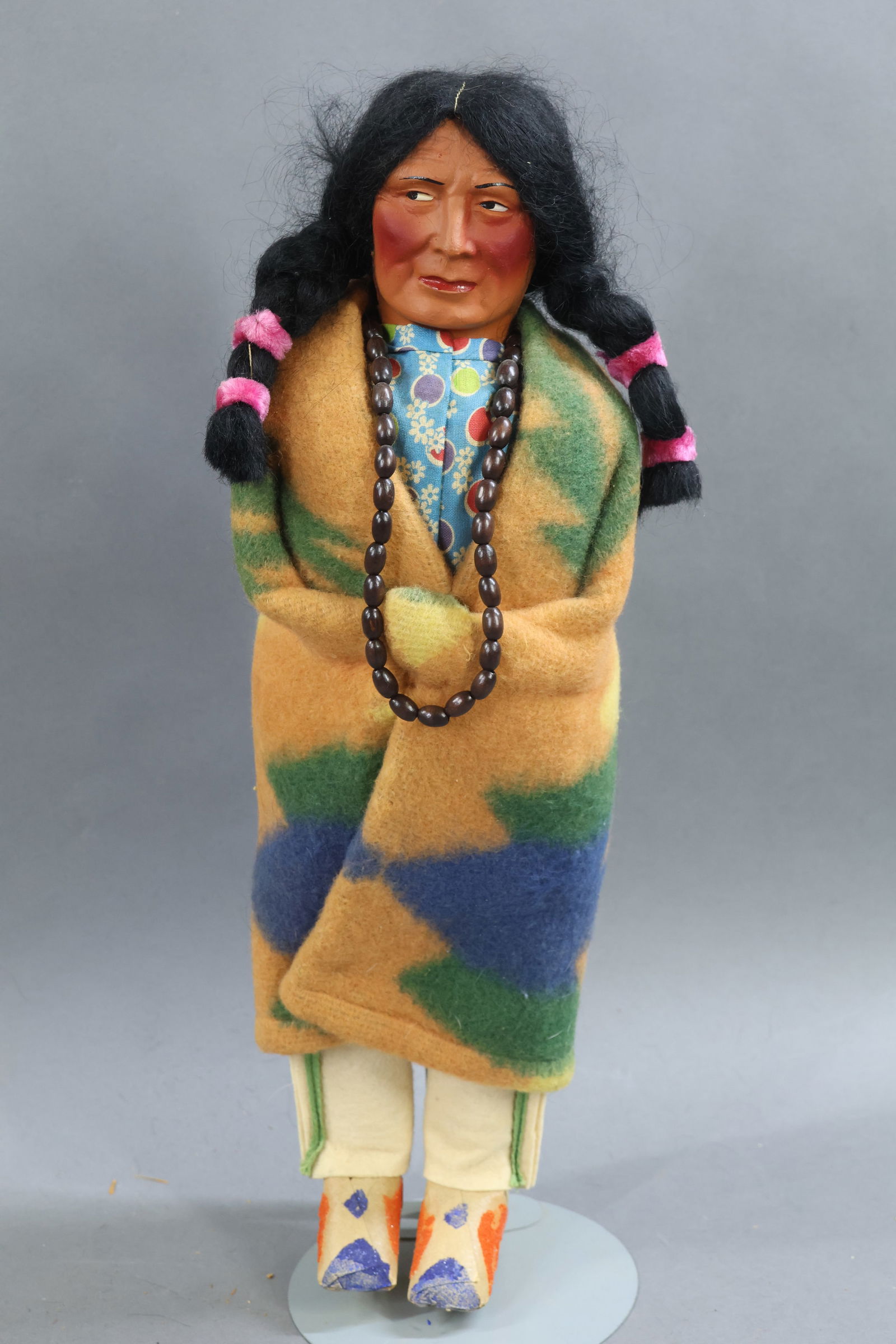 NATIVE AMERICAN DOLLS. - 9