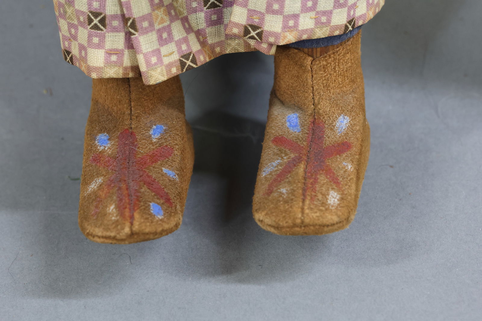 NATIVE AMERICAN DOLLS. - 10