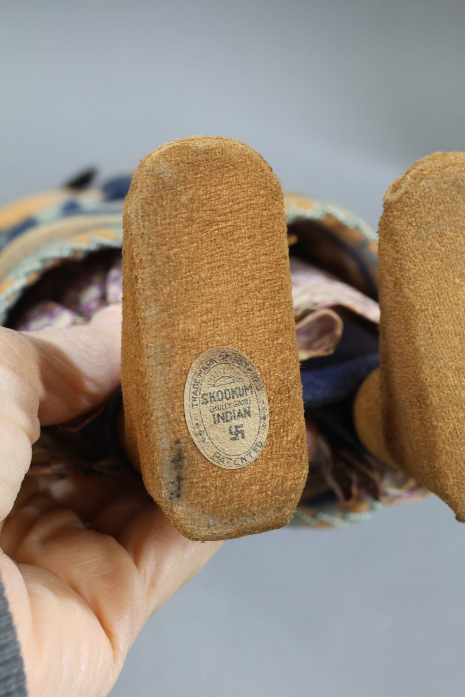 NATIVE AMERICAN DOLLS. - 12