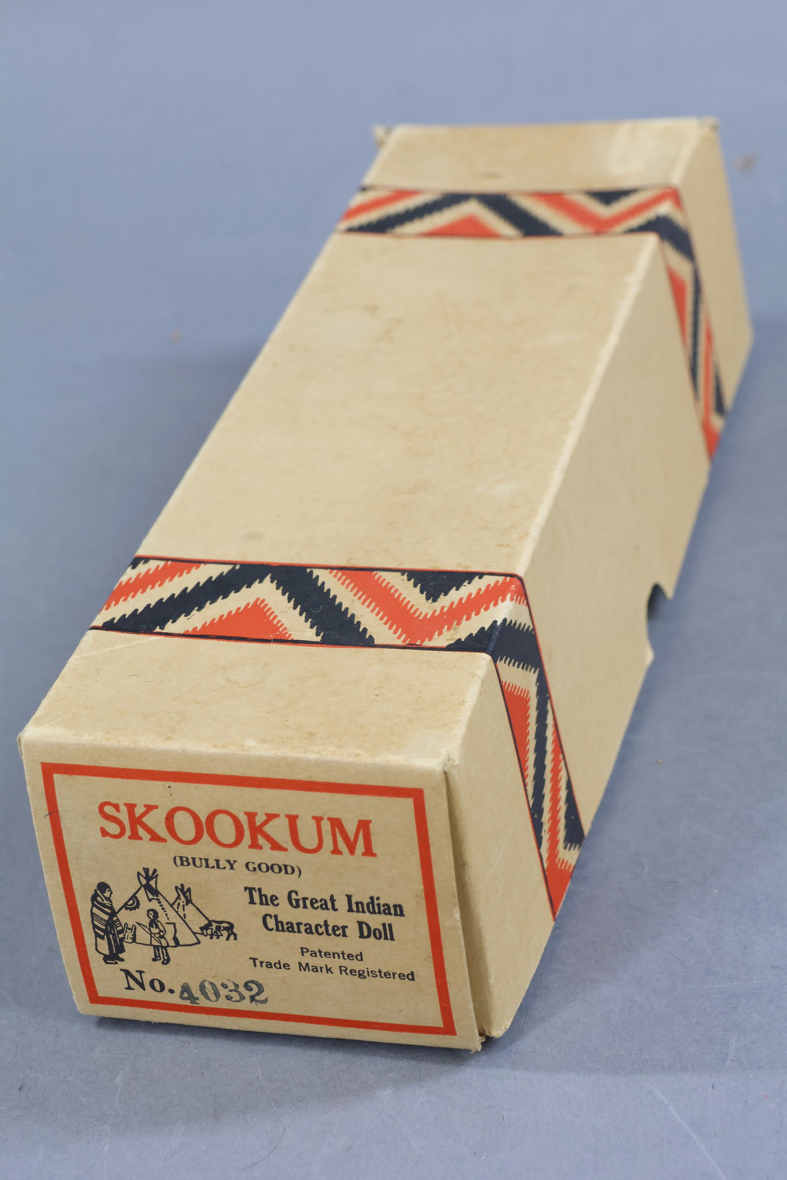 NATIVE AMERICAN DOLLS. - 12