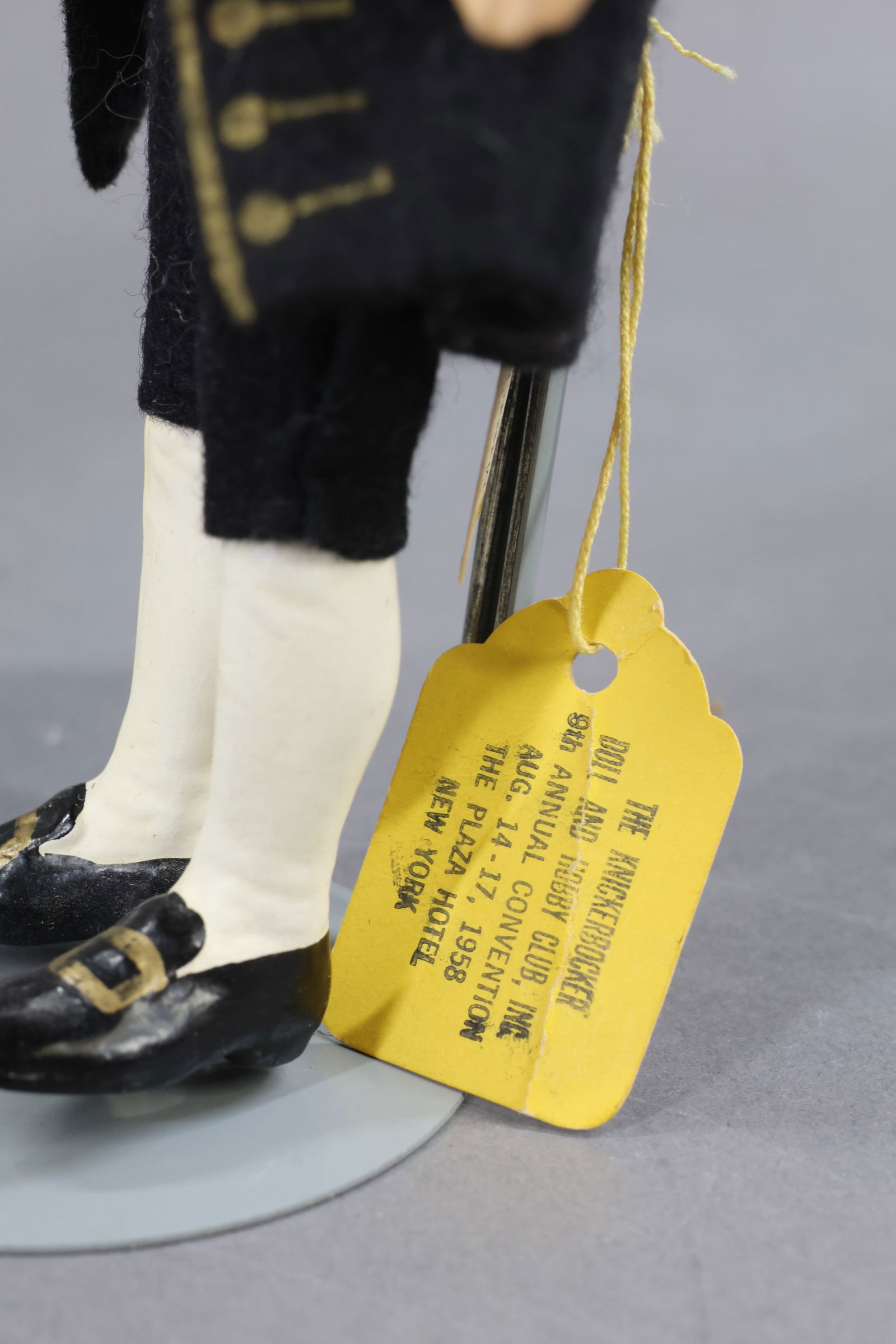 CONTEMPORARY/UFDC DOLLS. - 6