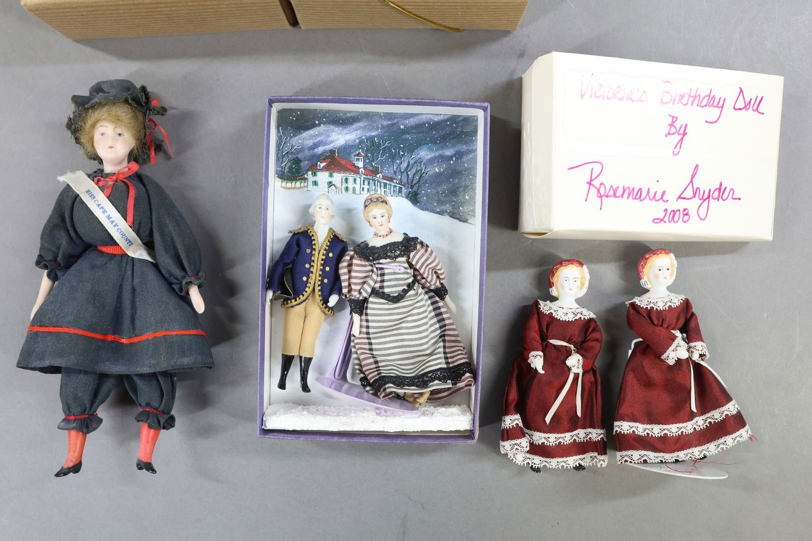 CONTEMPORARY/UFDC DOLLS. - 5