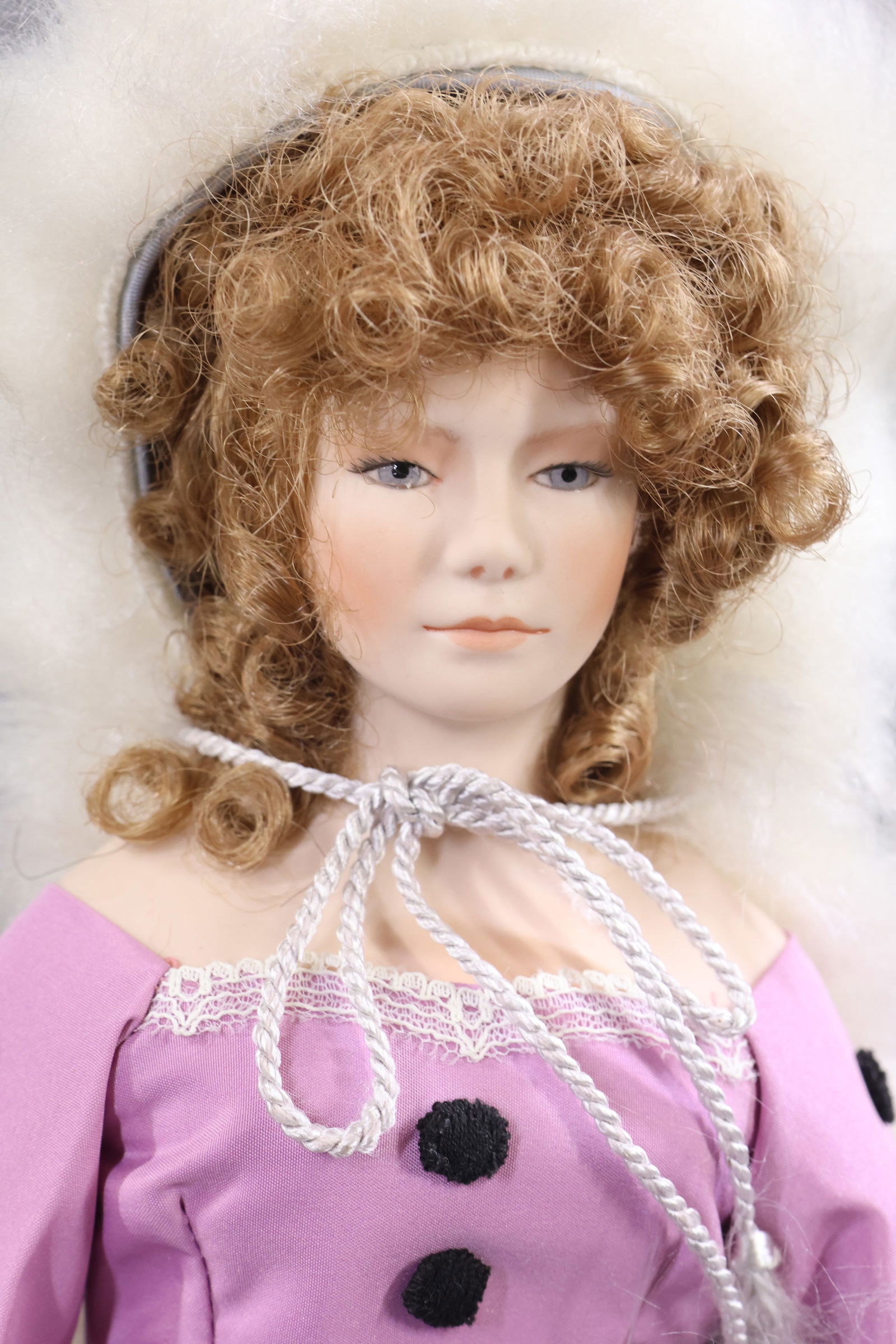 CONTEMPORARY/UFDC DOLLS. - 10