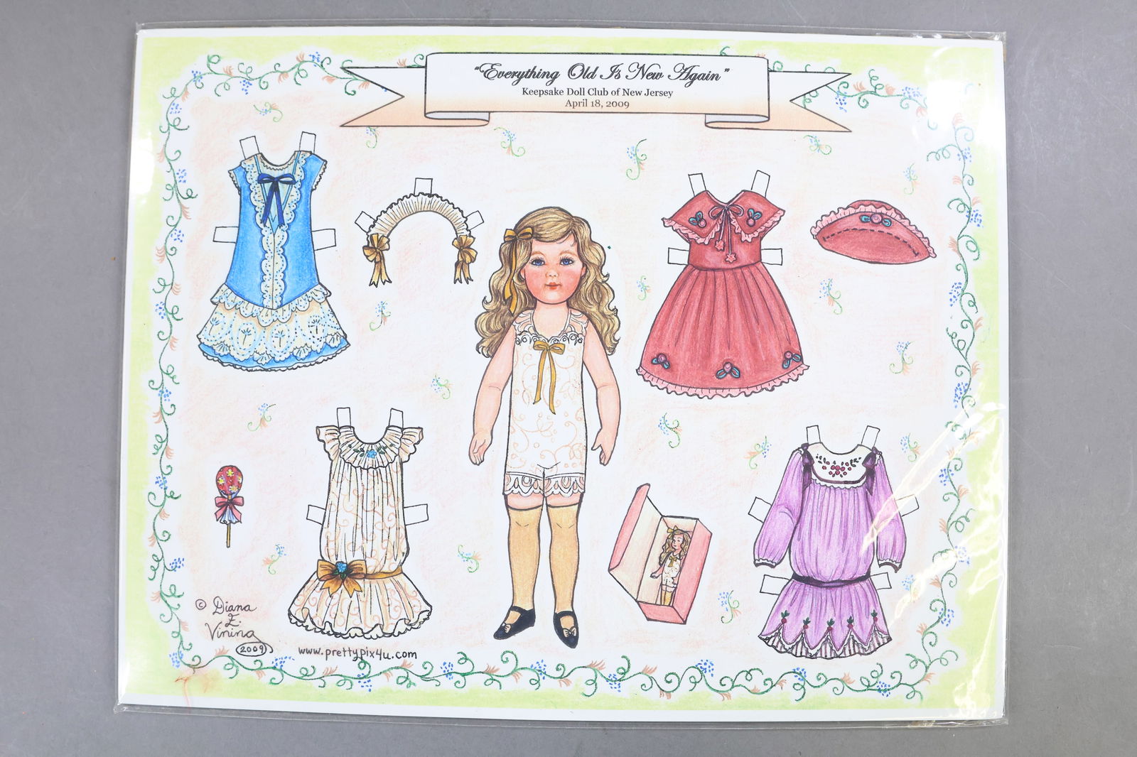 CONTEMPORARY/UFDC DOLLS. - 2