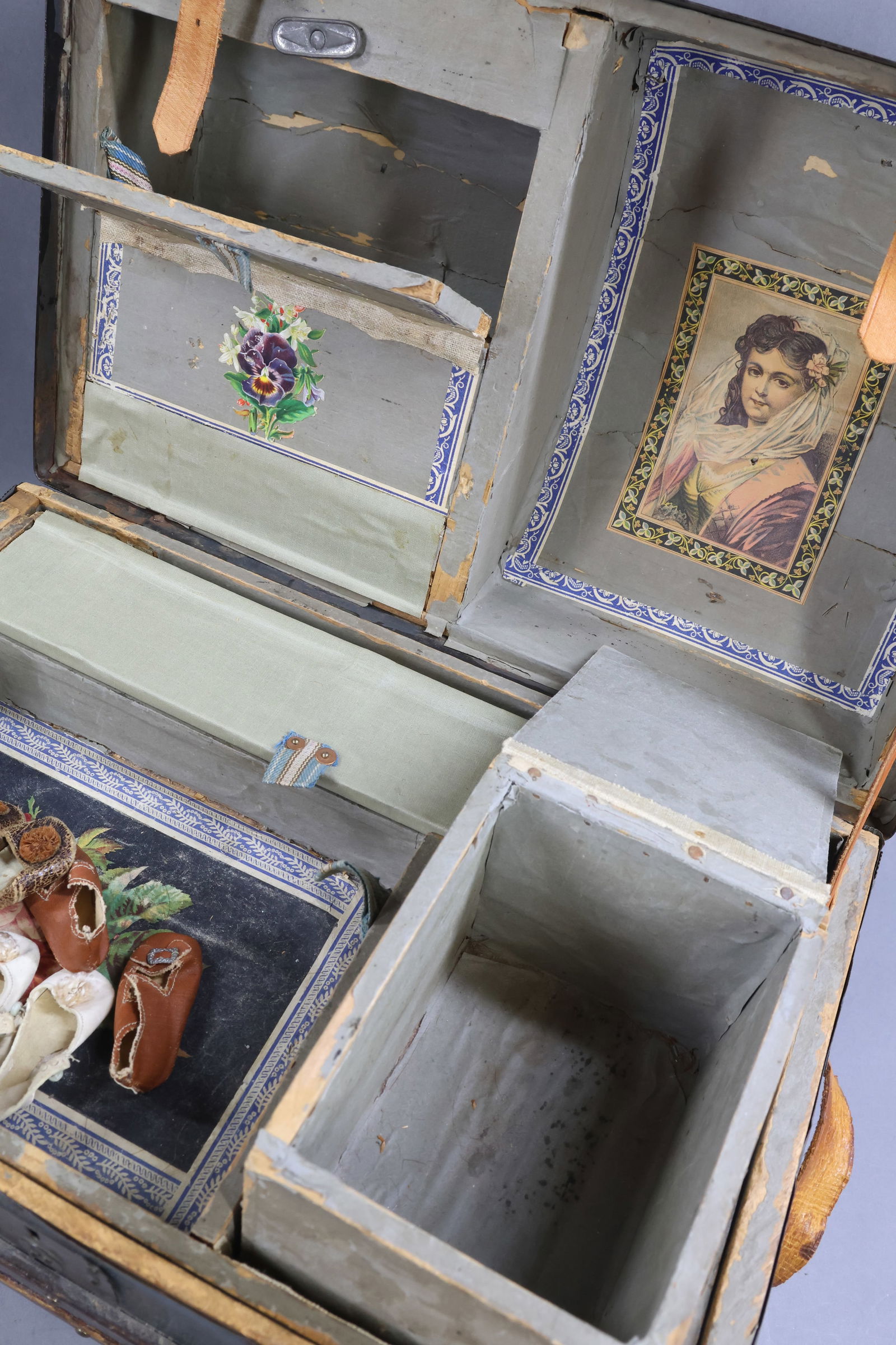 GERMAN BISQUE DOLLS. - 10