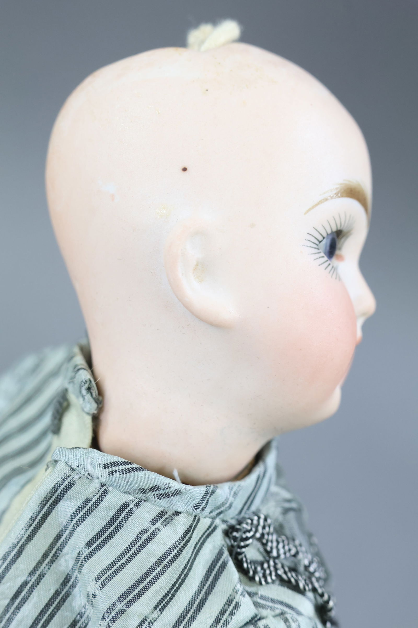 GERMAN/FRENCH BISQUE DOLLS. - 11