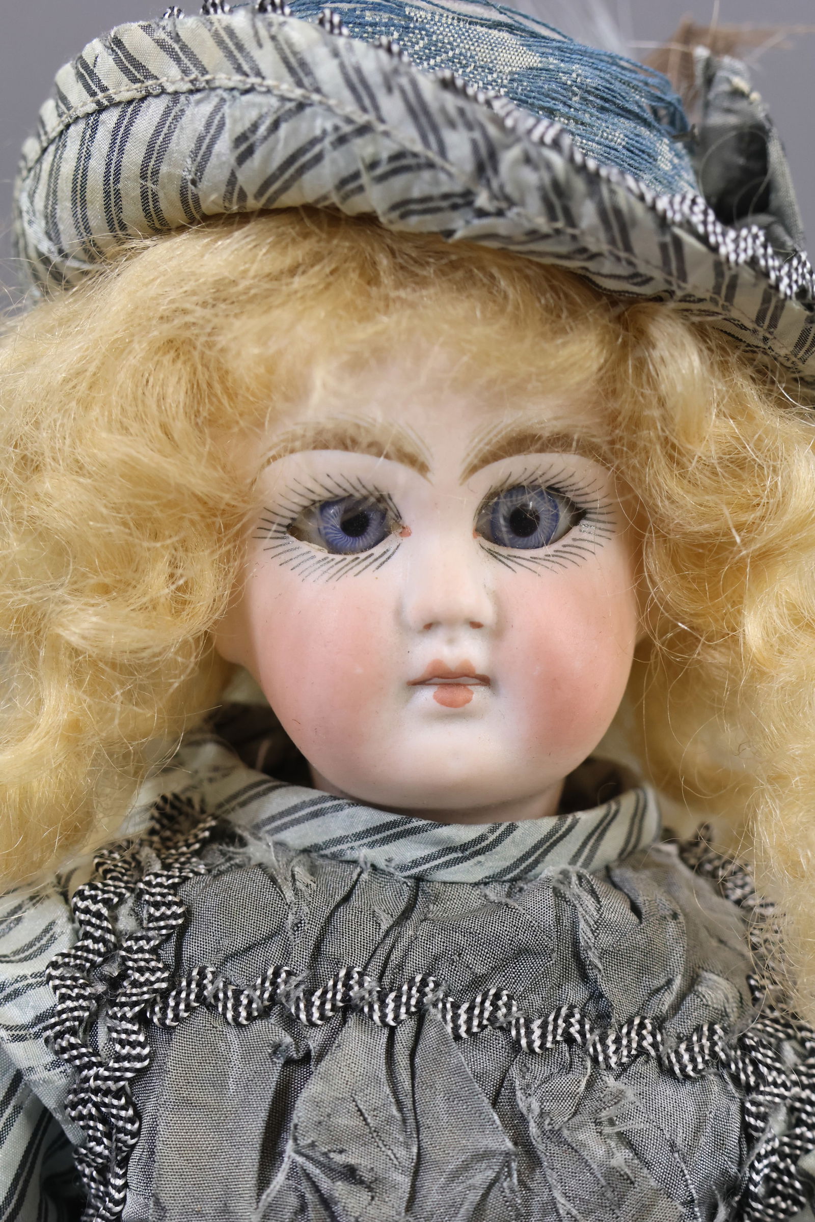 GERMAN/FRENCH BISQUE DOLLS. - 3