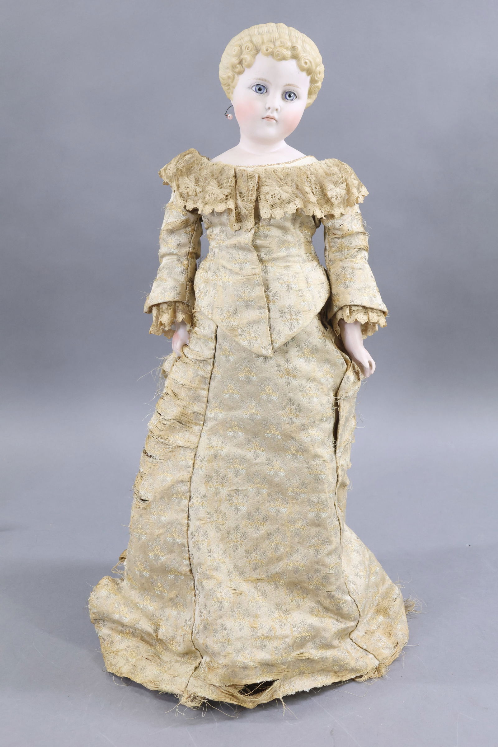 GERMAN BISQUE DOLLS. (1 of 8)