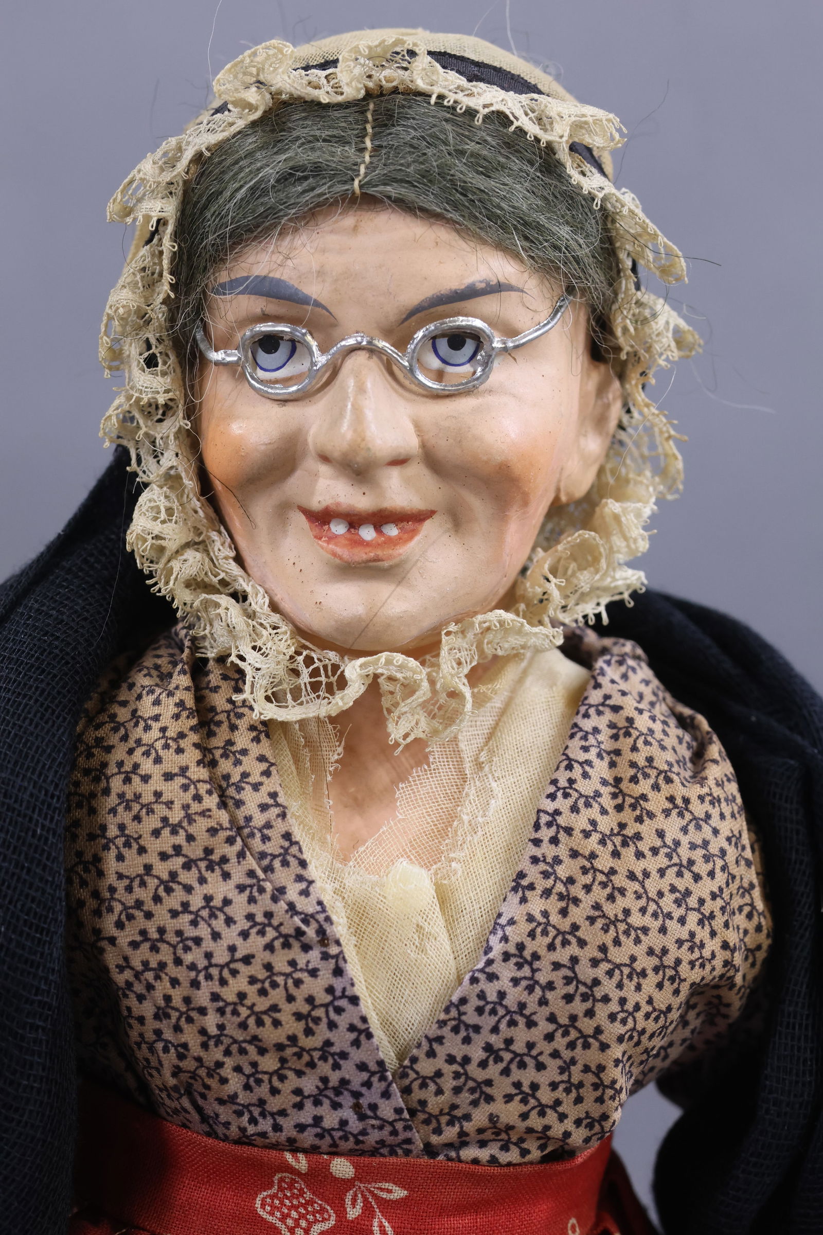 ANTIQUE PEDDLER. - 2