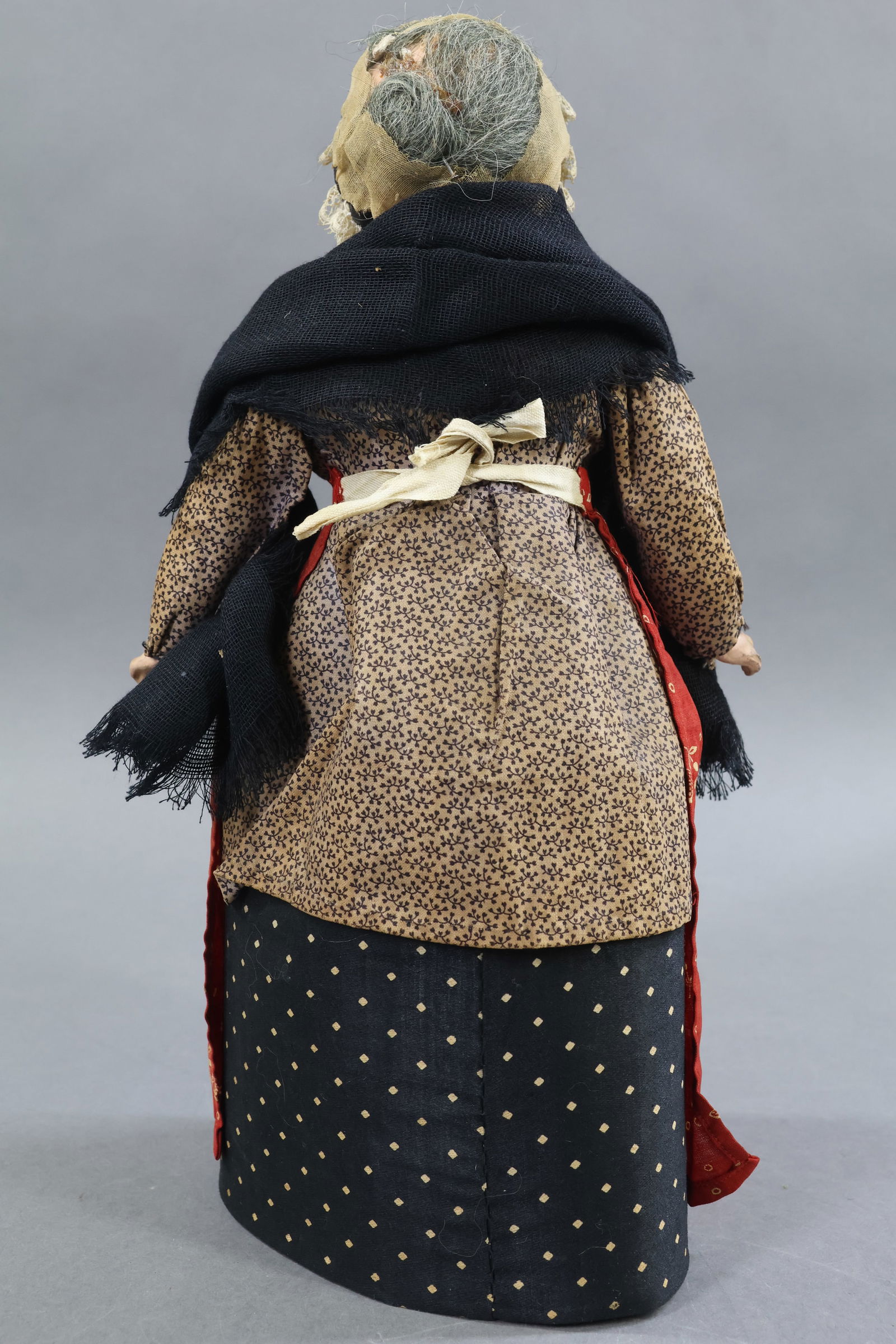 ANTIQUE PEDDLER. - 3