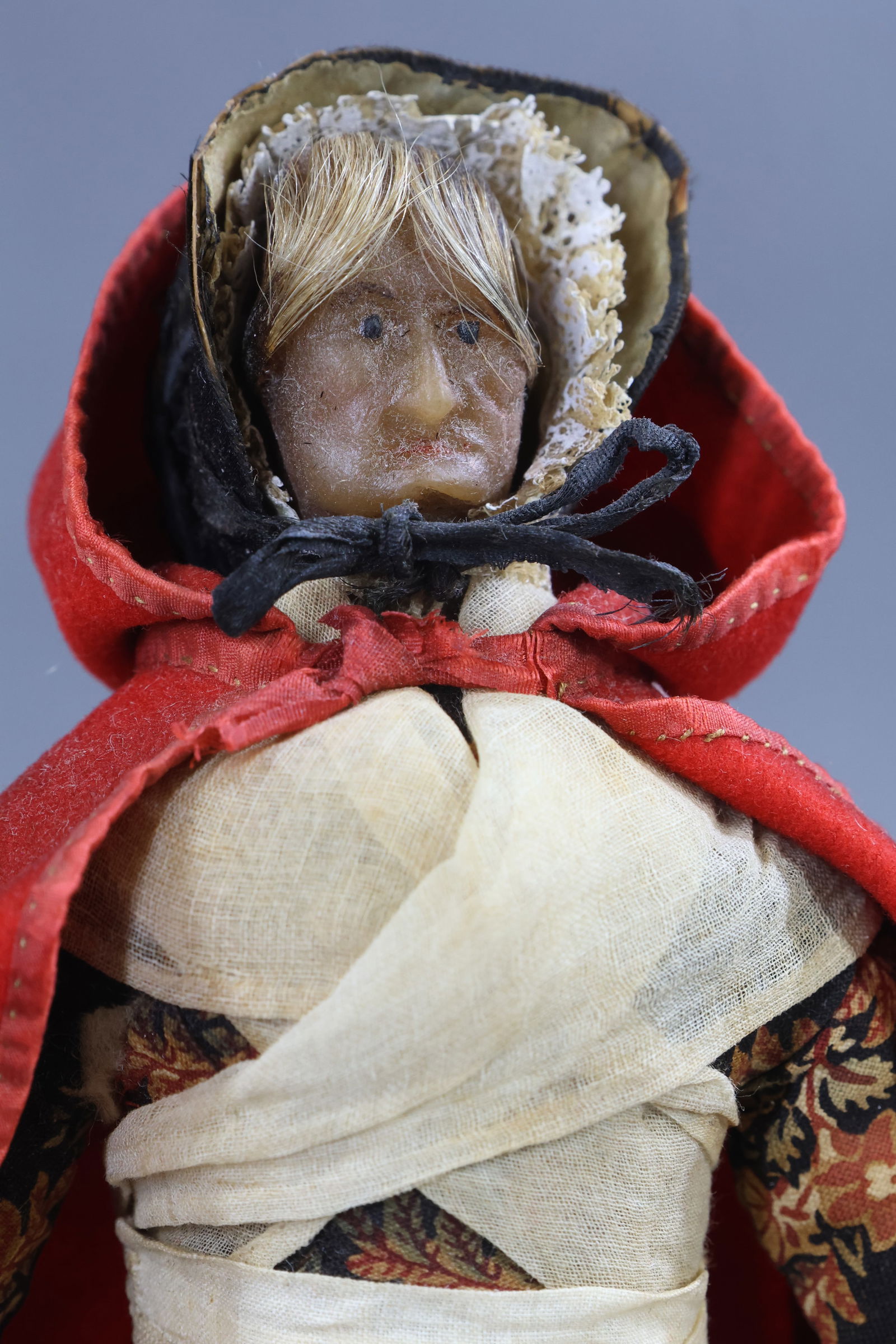 ANTIQUE PEDDLER. - 2