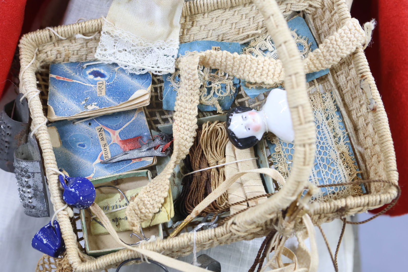 ANTIQUE PEDDLER. - 3