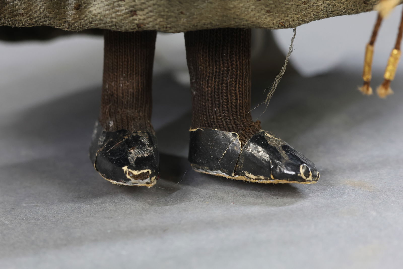 ANTIQUE PEDDLER. - 5