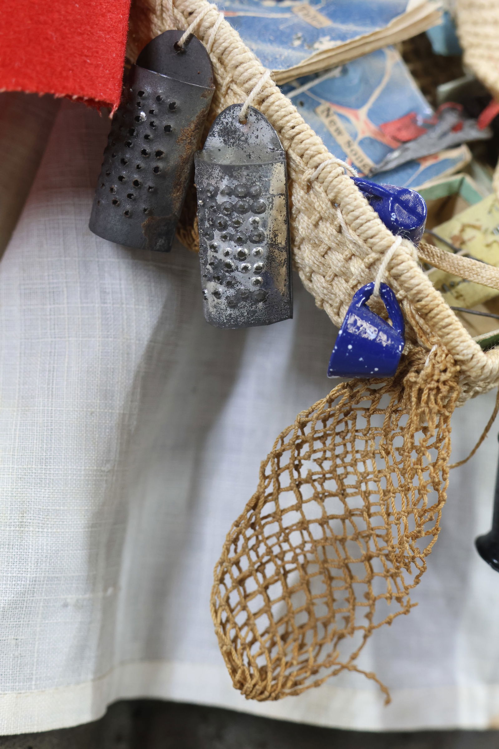 ANTIQUE PEDDLER. - 8