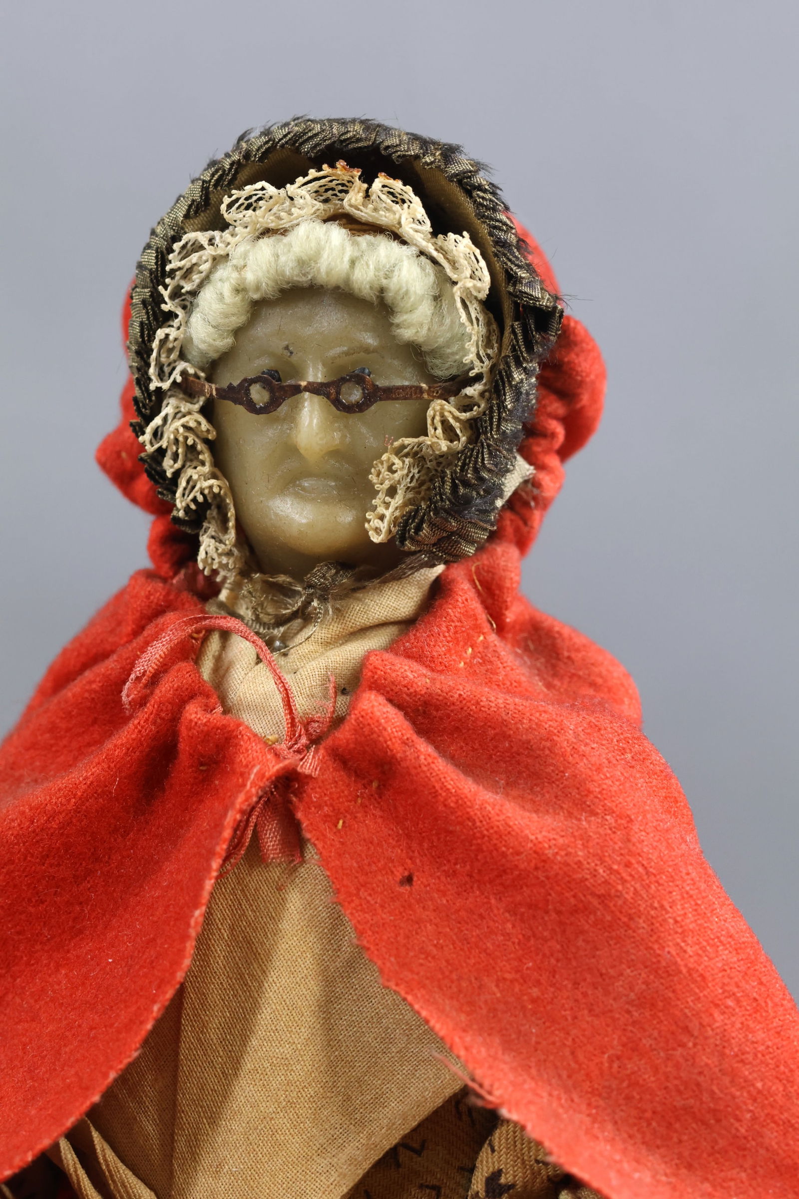 ANTIQUE PEDDLER. - 2