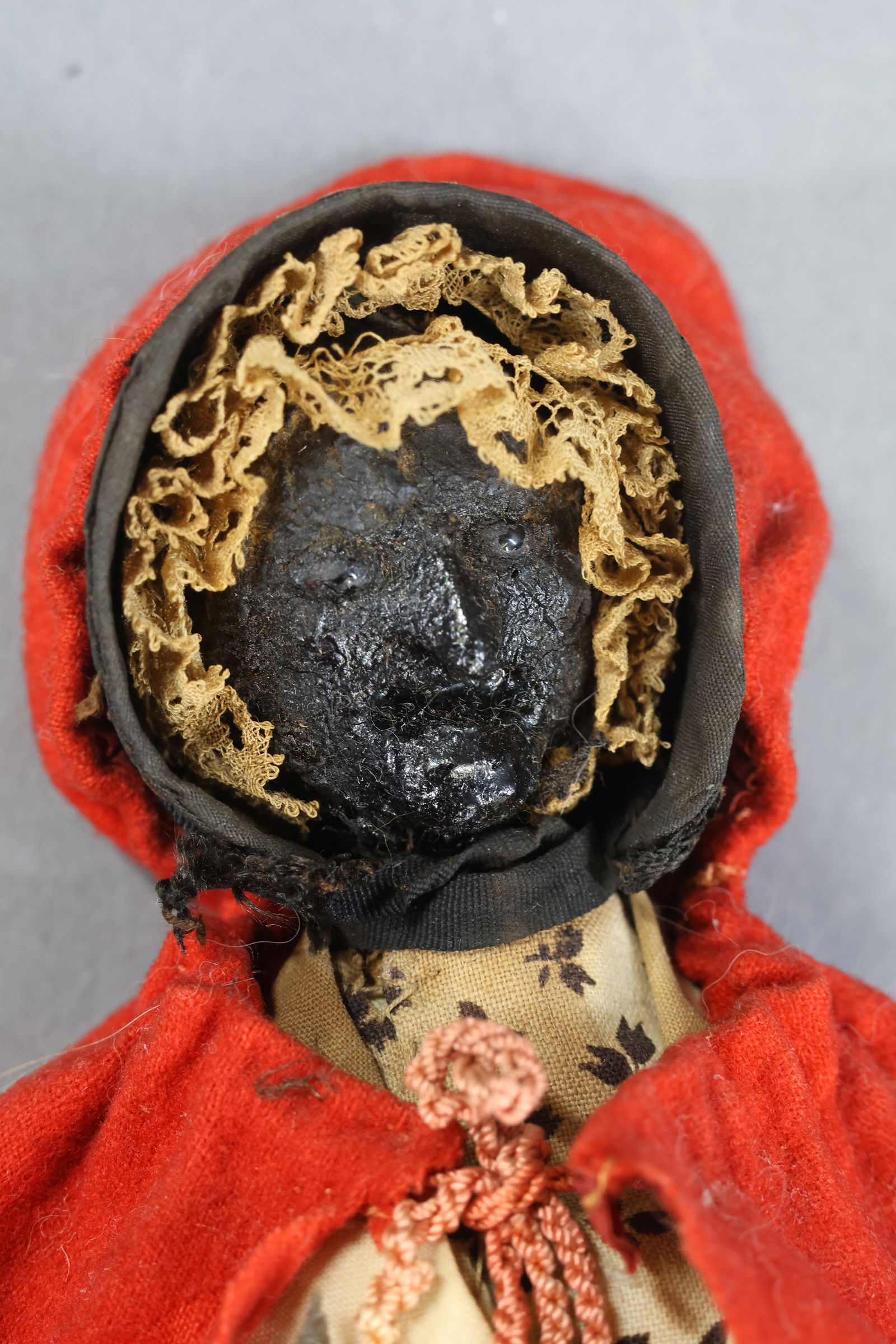 ANTIQUE PEDDLER. - 2