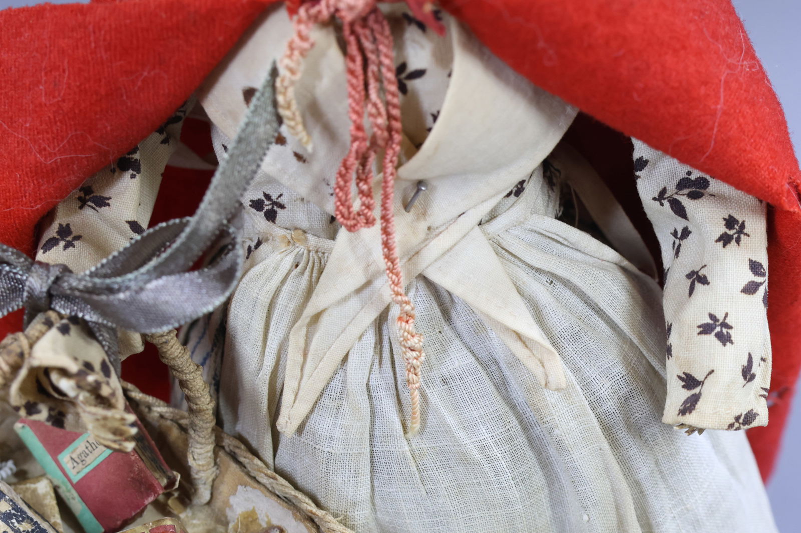 ANTIQUE PEDDLER. - 5