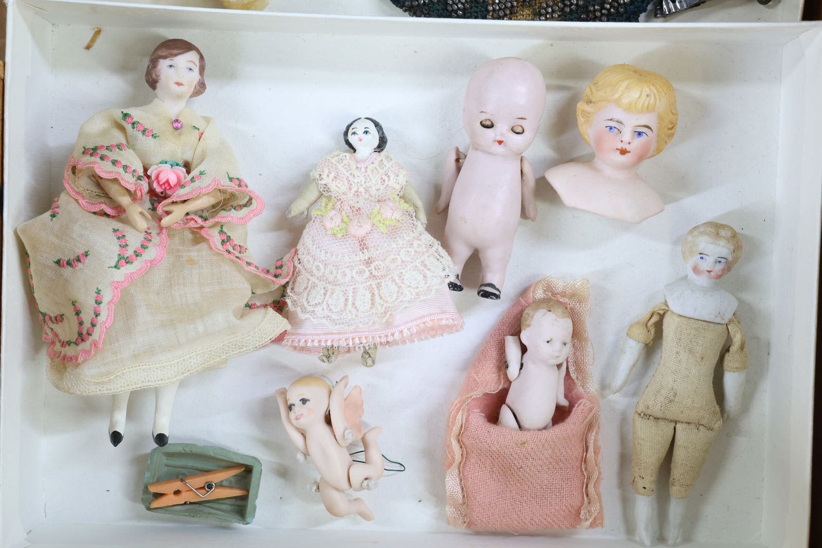 MINIATURES/DOLLS. - 3