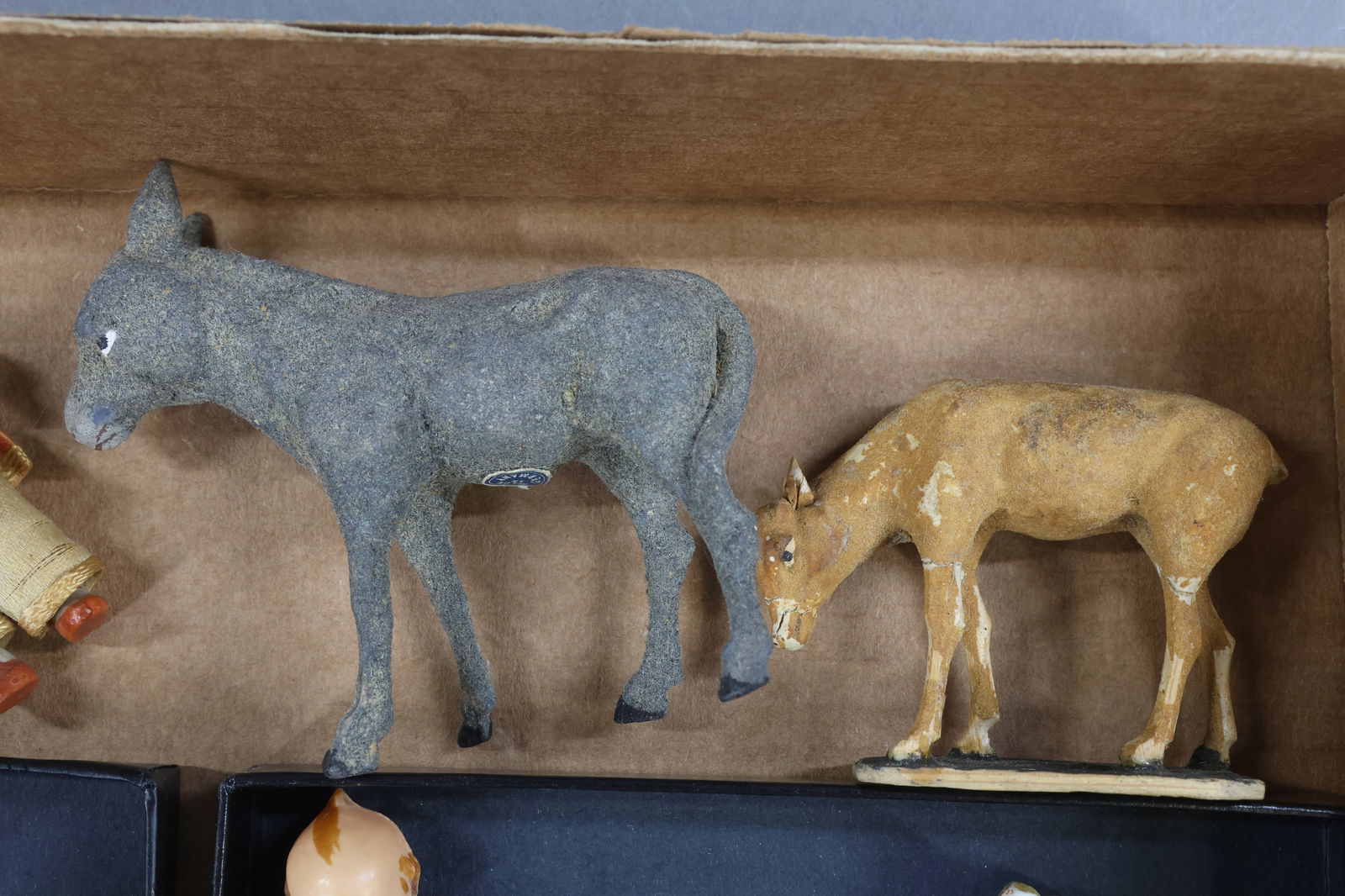 MINIATURES/DOLLS. - 3