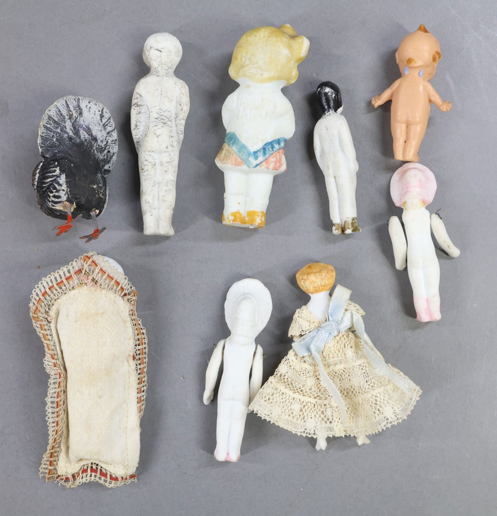 MINIATURES/DOLLS. - 8
