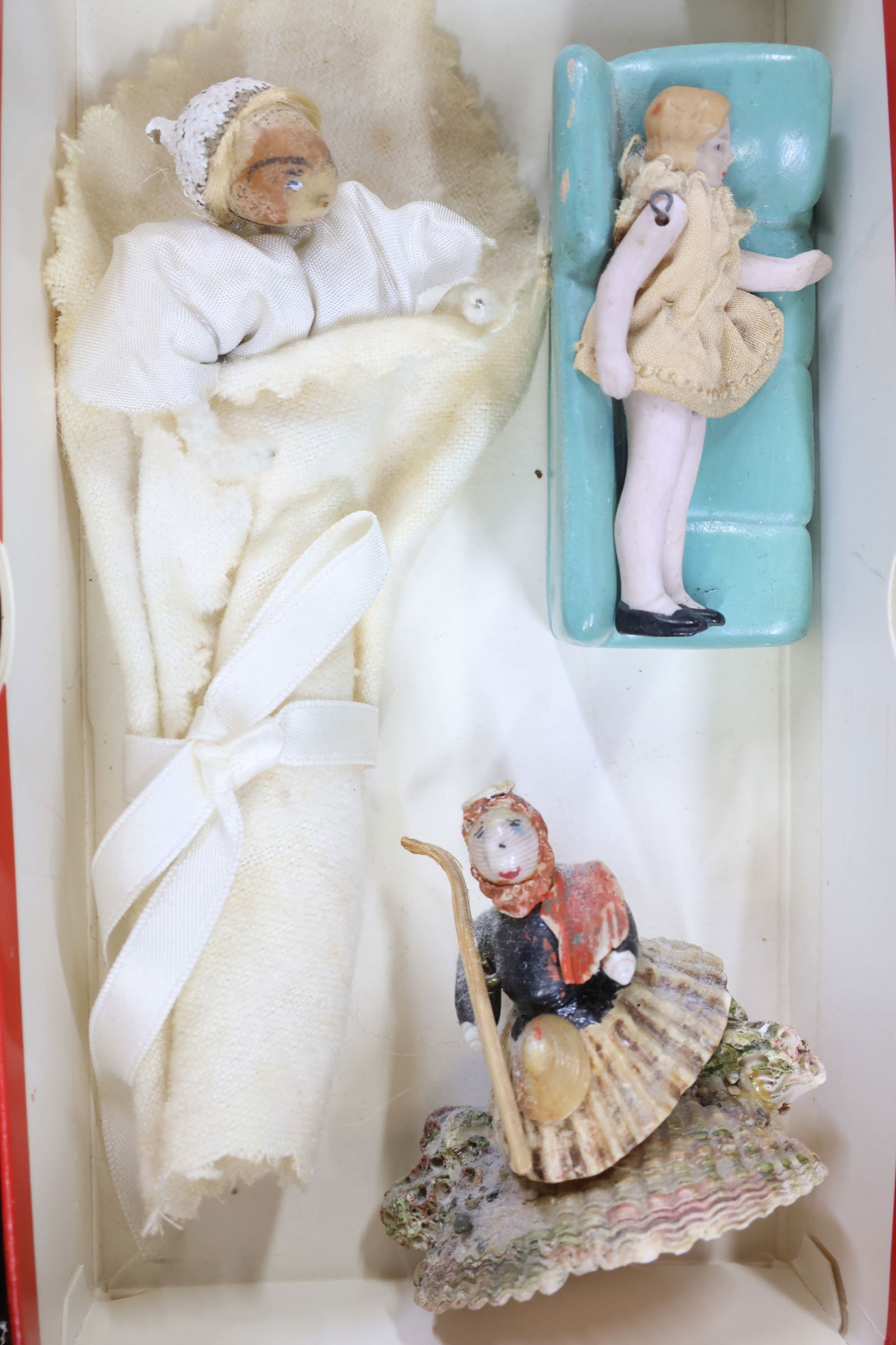 MINIATURES/DOLLS. - 4