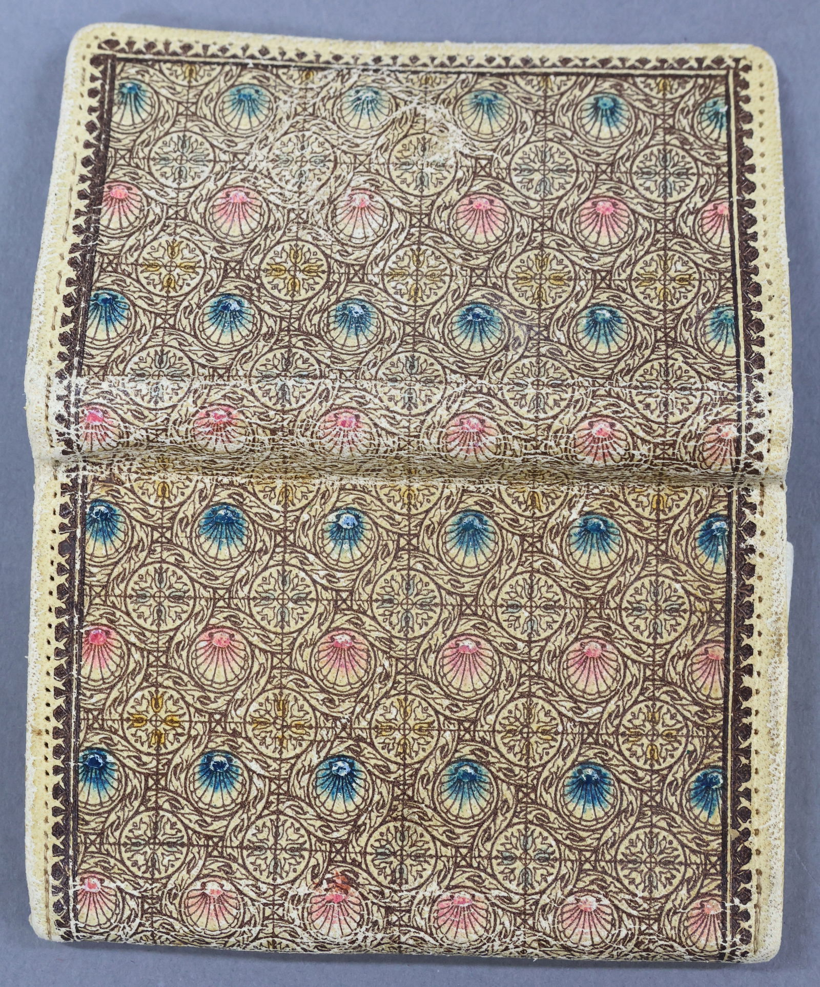 ANTIQUE CLOTHING, ACCESSORIES. - 12