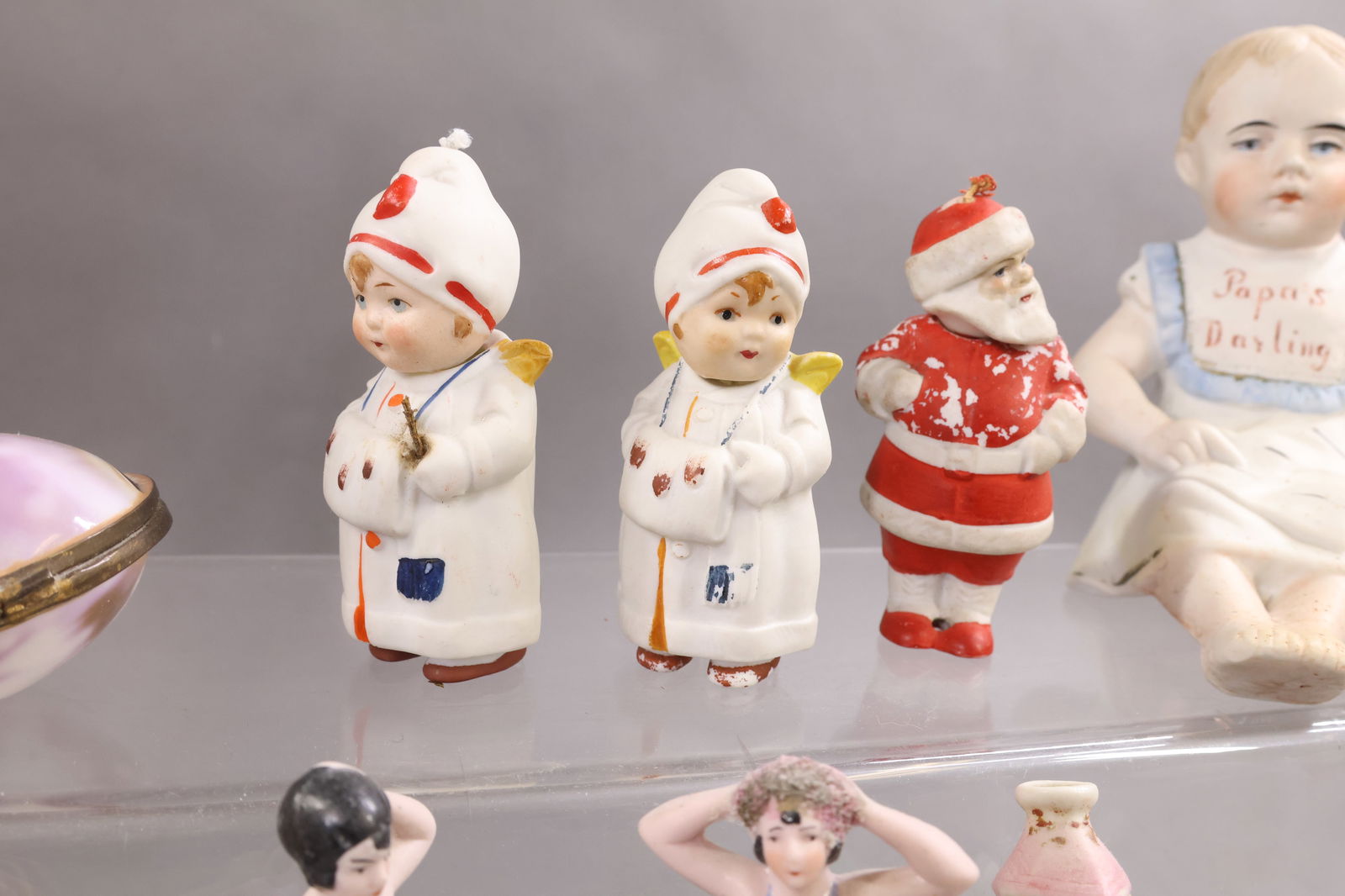 HOLIDAY/NOVELTIES. - 5