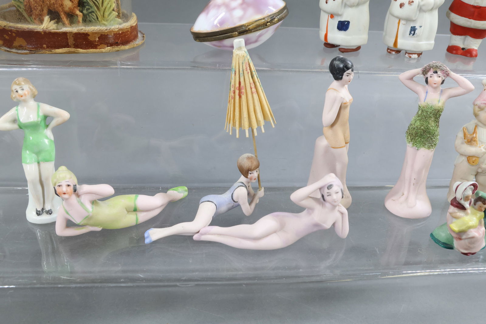 HOLIDAY/NOVELTIES. - 8