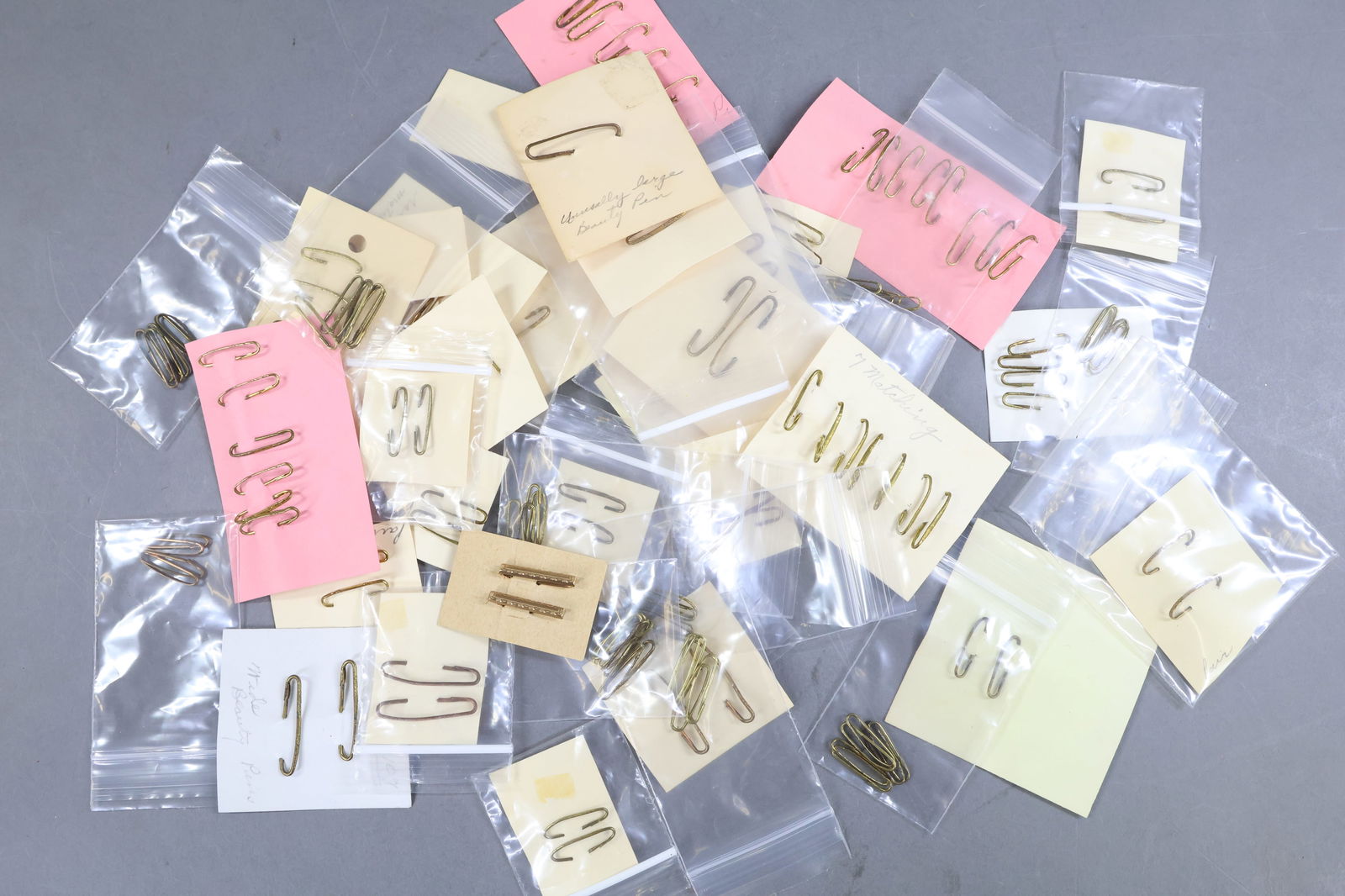 HOLIDAY/NOVELTIES. - 2