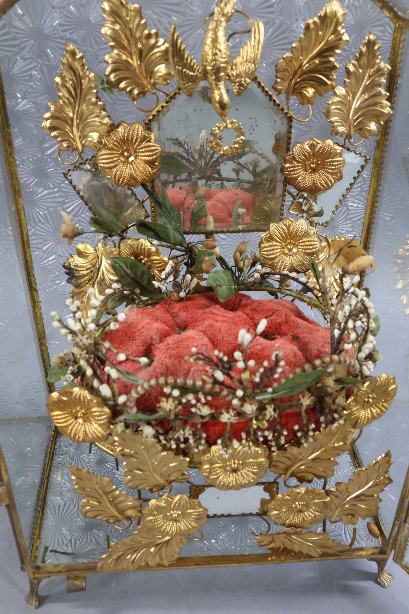 HOLIDAY/NOVELTIES. - 3