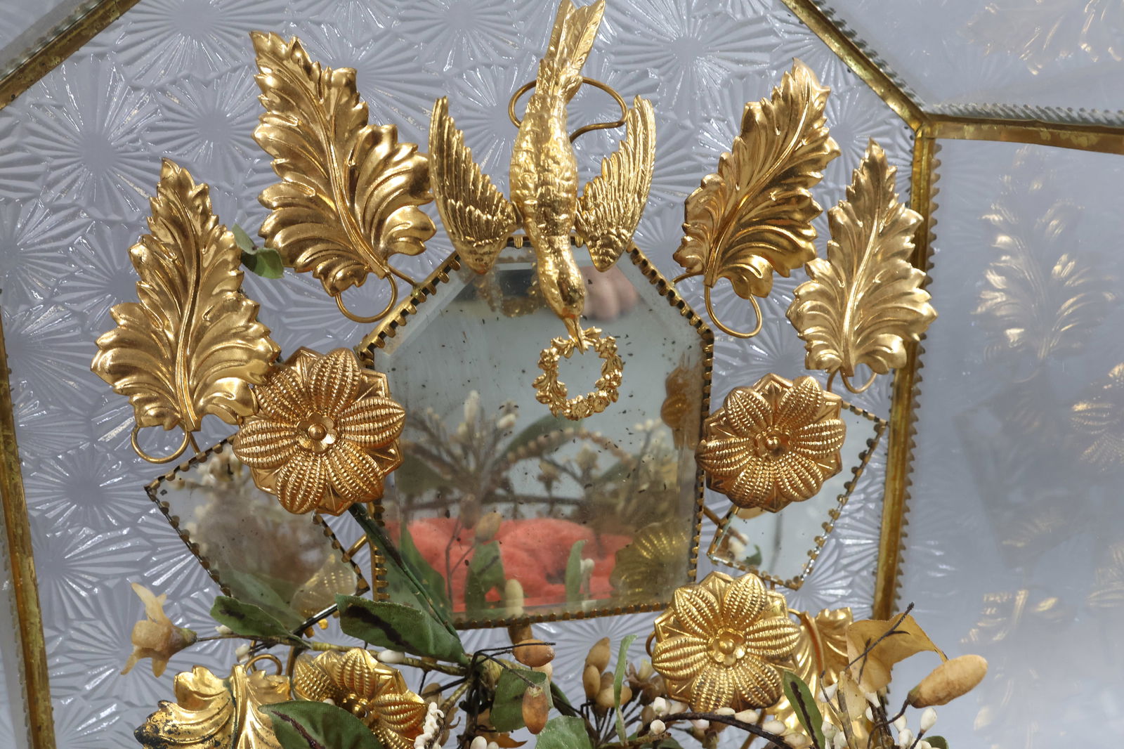 HOLIDAY/NOVELTIES. - 6