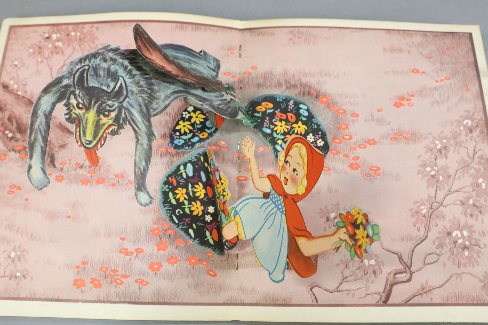 HOLIDAY/NOVELTIES. - 7