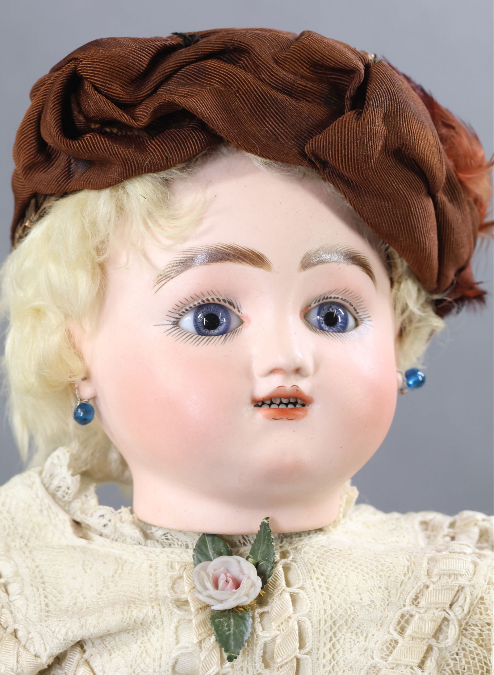ANTIQUE FRENCH BISQUE HEAD DOLL. - 3