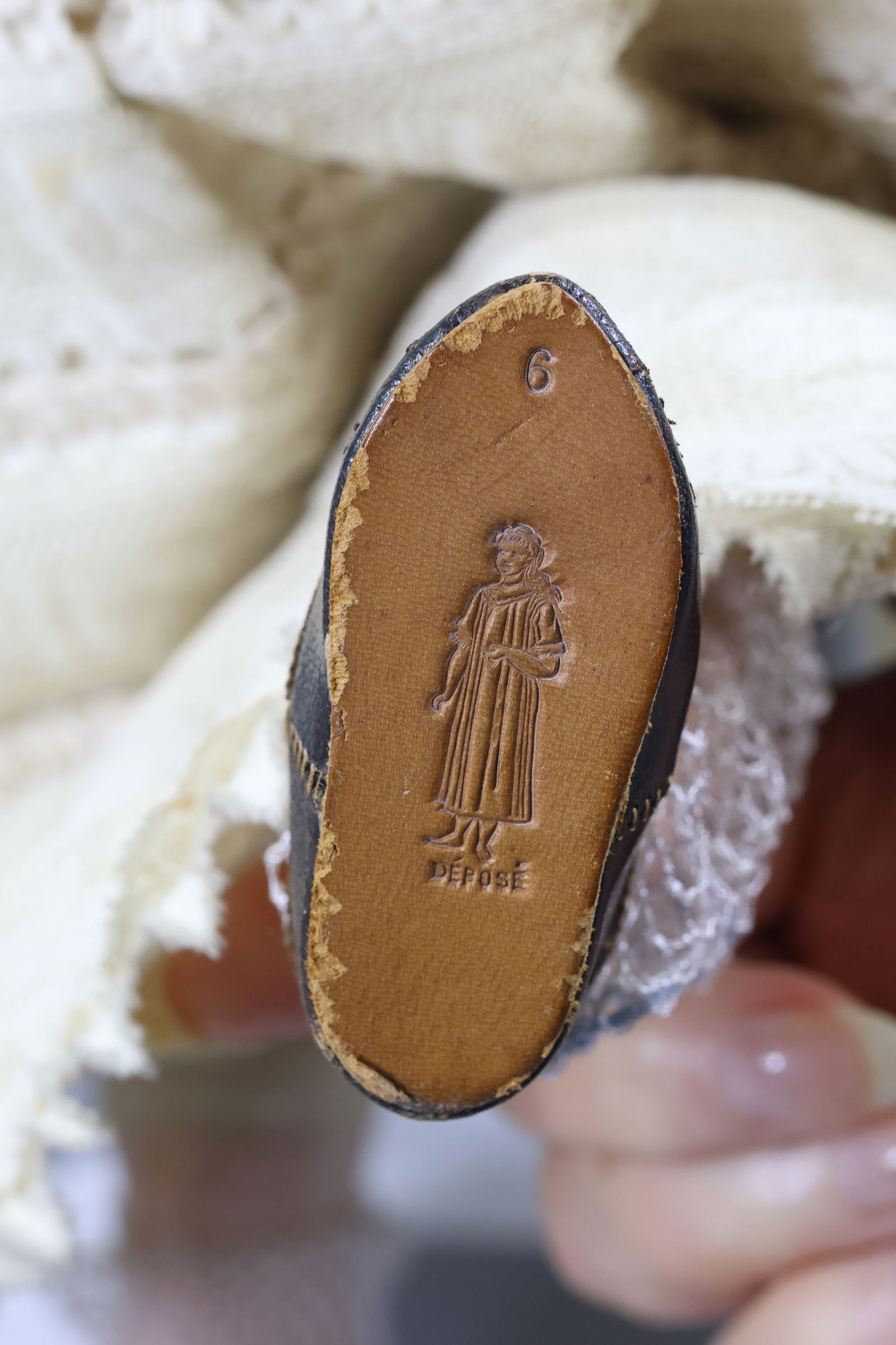 ANTIQUE FRENCH BISQUE HEAD DOLL. - 6