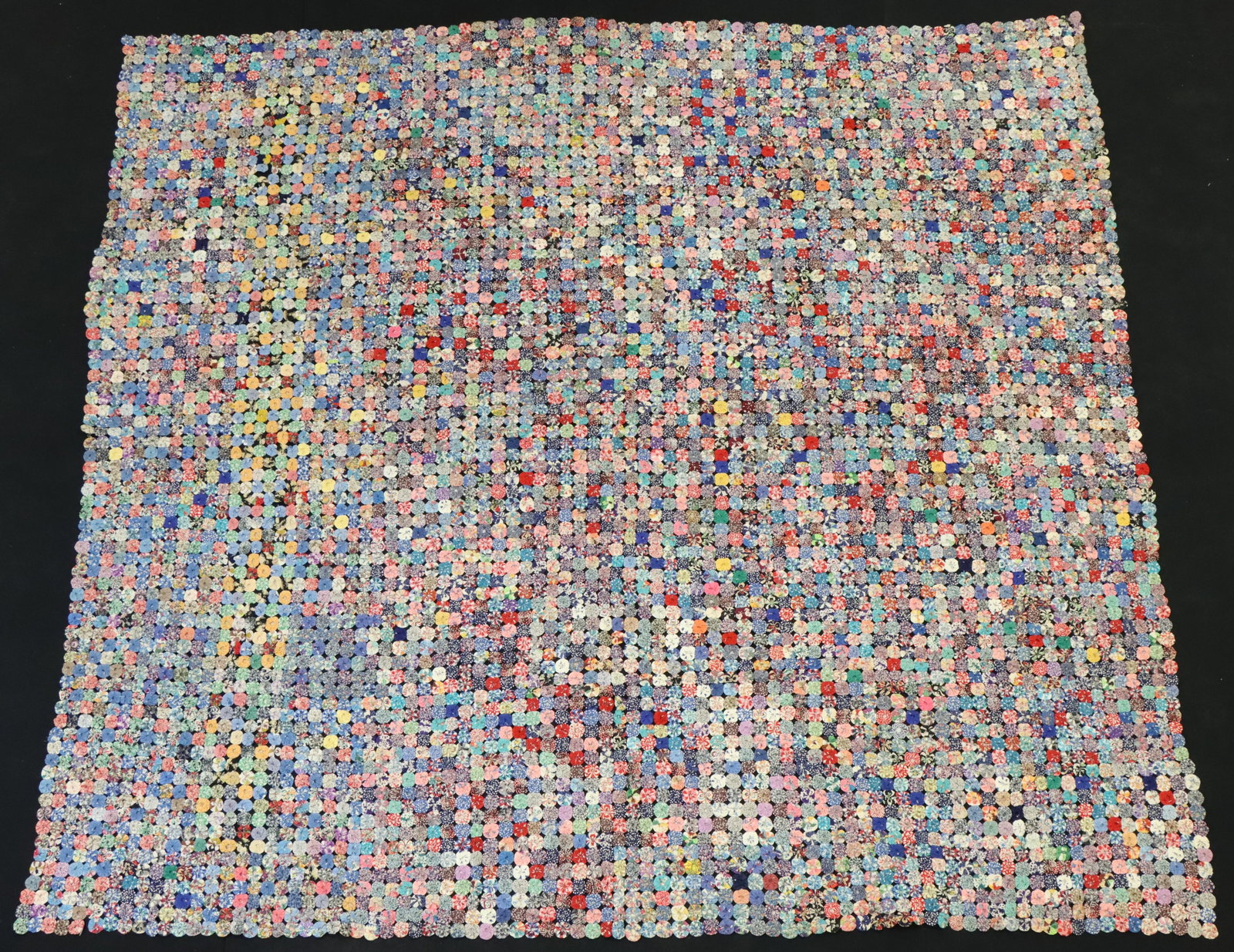 Yo-Yo Quilt (1 of 7)