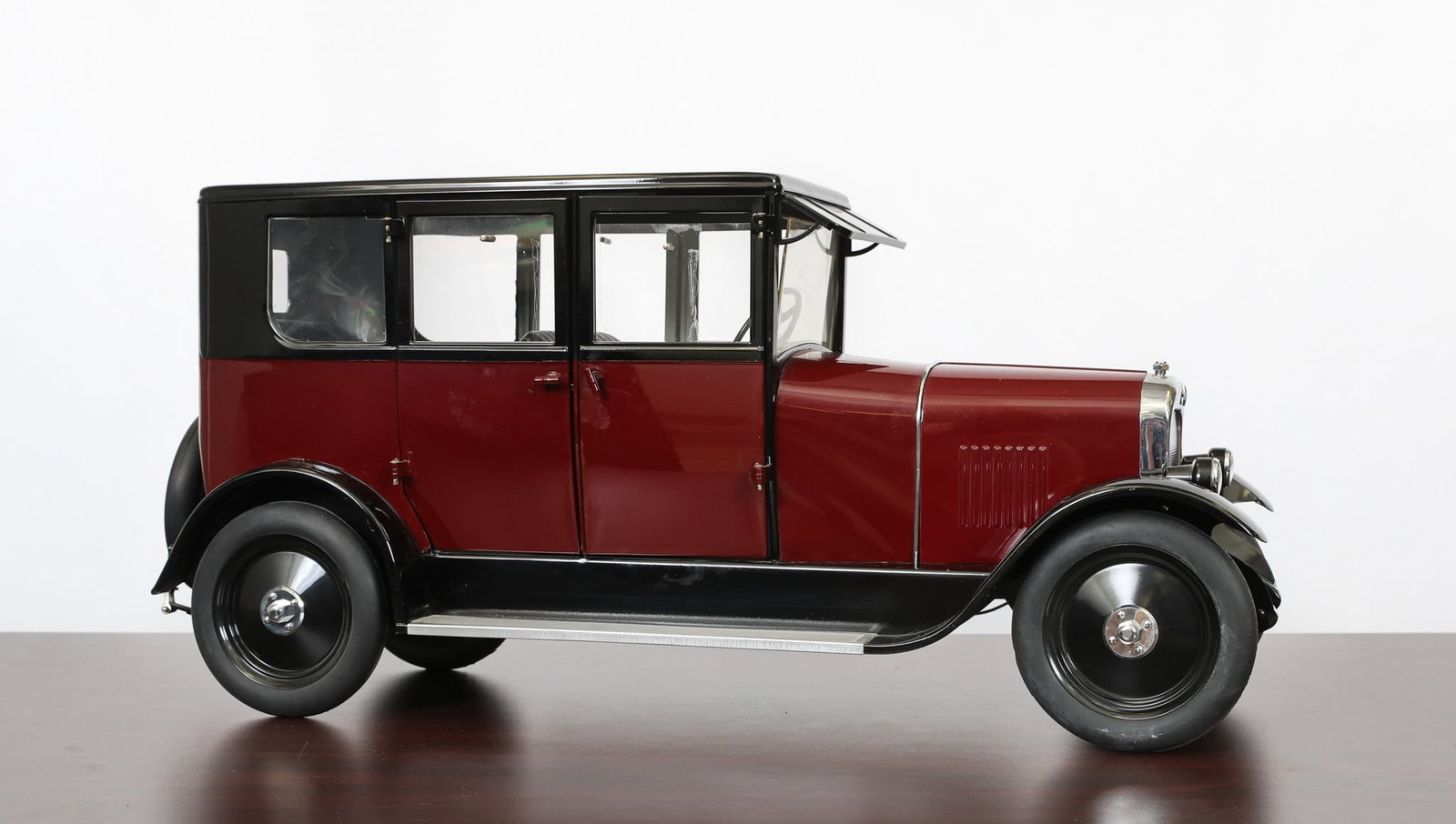 Brepsomy 1927 Citroen B14 1:7 Scale Model: Brepsomy 1:7 scale model of a 1927 Citroen B14, Swiss, 1985, made by G. Brepsomy Toys, Swiss made replica model based upon the original 1927 Jouet Citroen, painted pressed metal bodywork, finished in