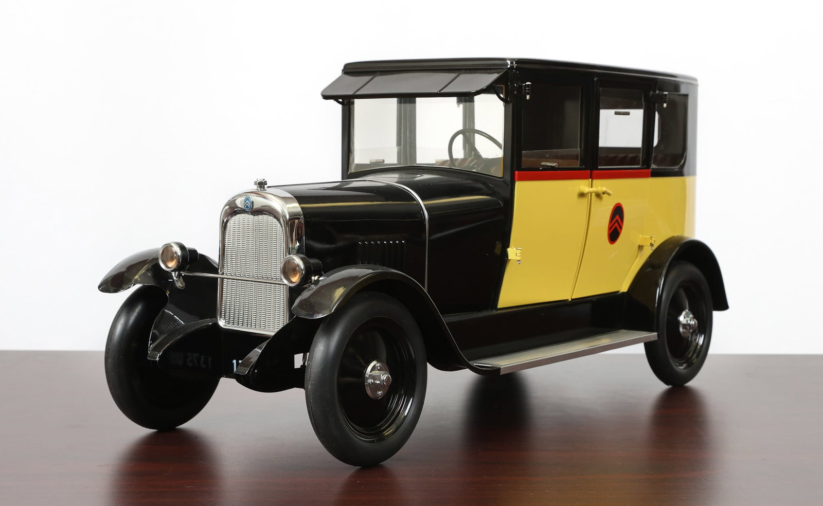 Brepsomy 1927 Citroen B14 1:7 Scale Model: Brepsomy 1:7 scale model 1924 Citroen b14 limousine, Swiss, c.1985, made by G. Brepsomy Toys, Swiss made replica model based upon the original 1927 Citroen b14, painted pressed metal bodywork in