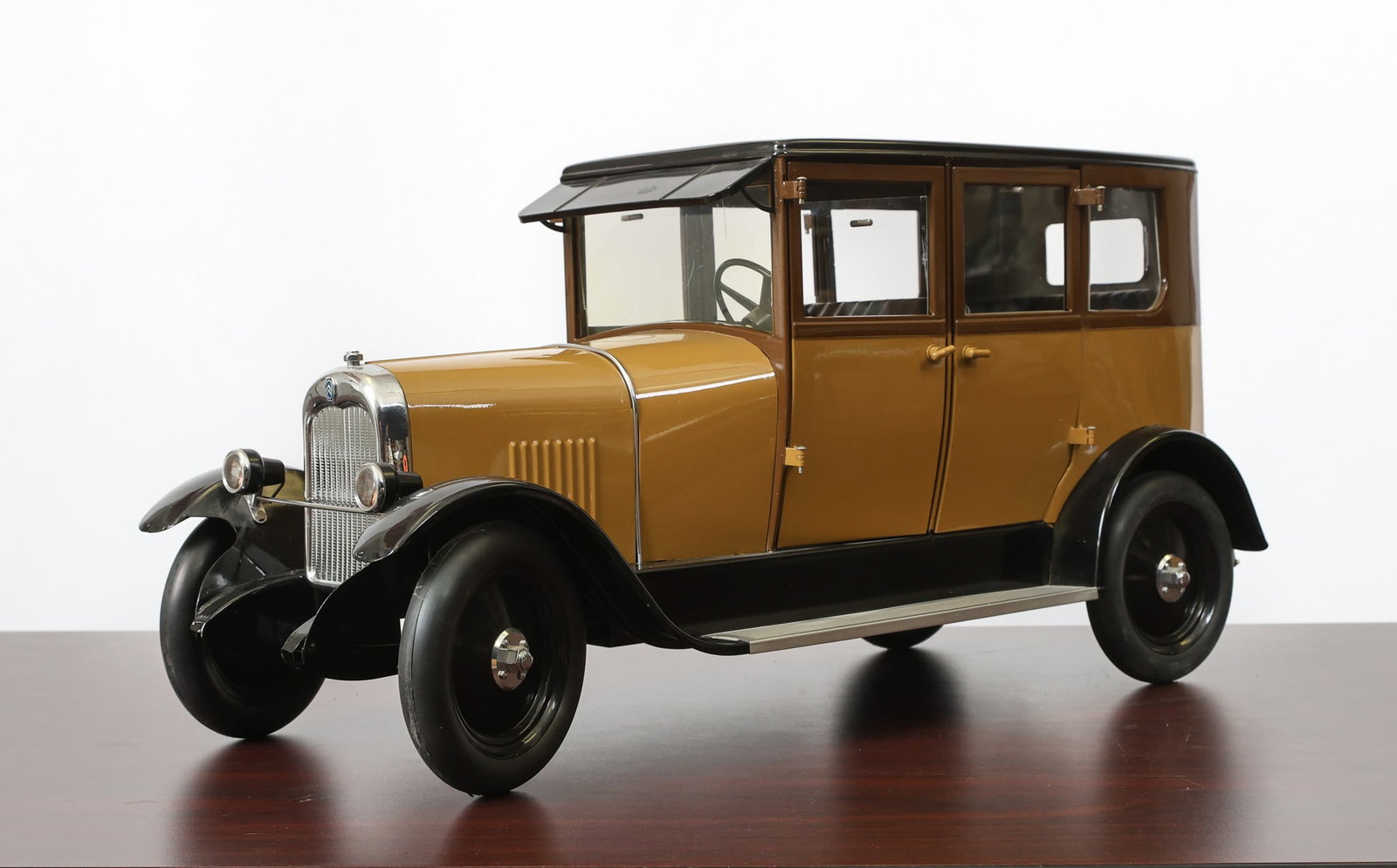 Brepsomy 1924 Citroen B14 1:7 Scale Model (1 of 16)