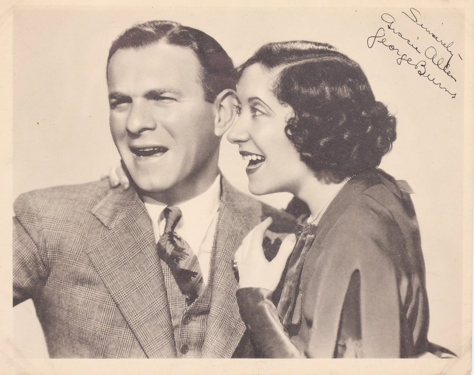 Autograph of Entertainers George Burns and Gracie Allen (1 of 5)
