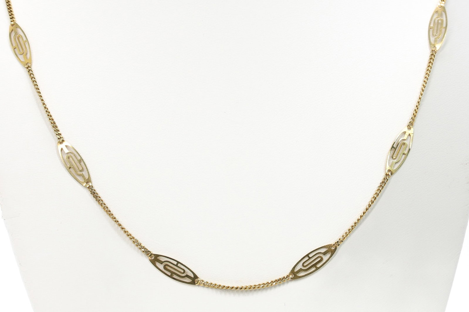 14k YG Necklace: 14k yellow gold station necklace with openwork oval links, 36" length and 5.7dwt.