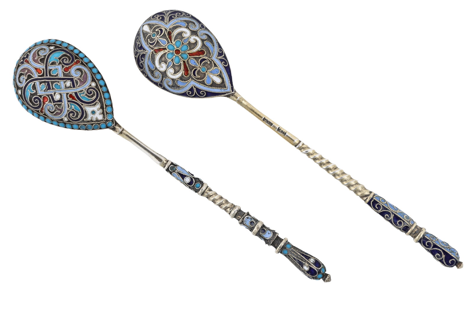 Gustav Klingert Imperial Russian Enameled Silver Spoons: Imperial Russian 84 zolotnik (875 silver) complementing pair of cloisonne demitasse spoons with filigree wires and polychrome enameling featuring floral and geometric motifs, on a stippled surface