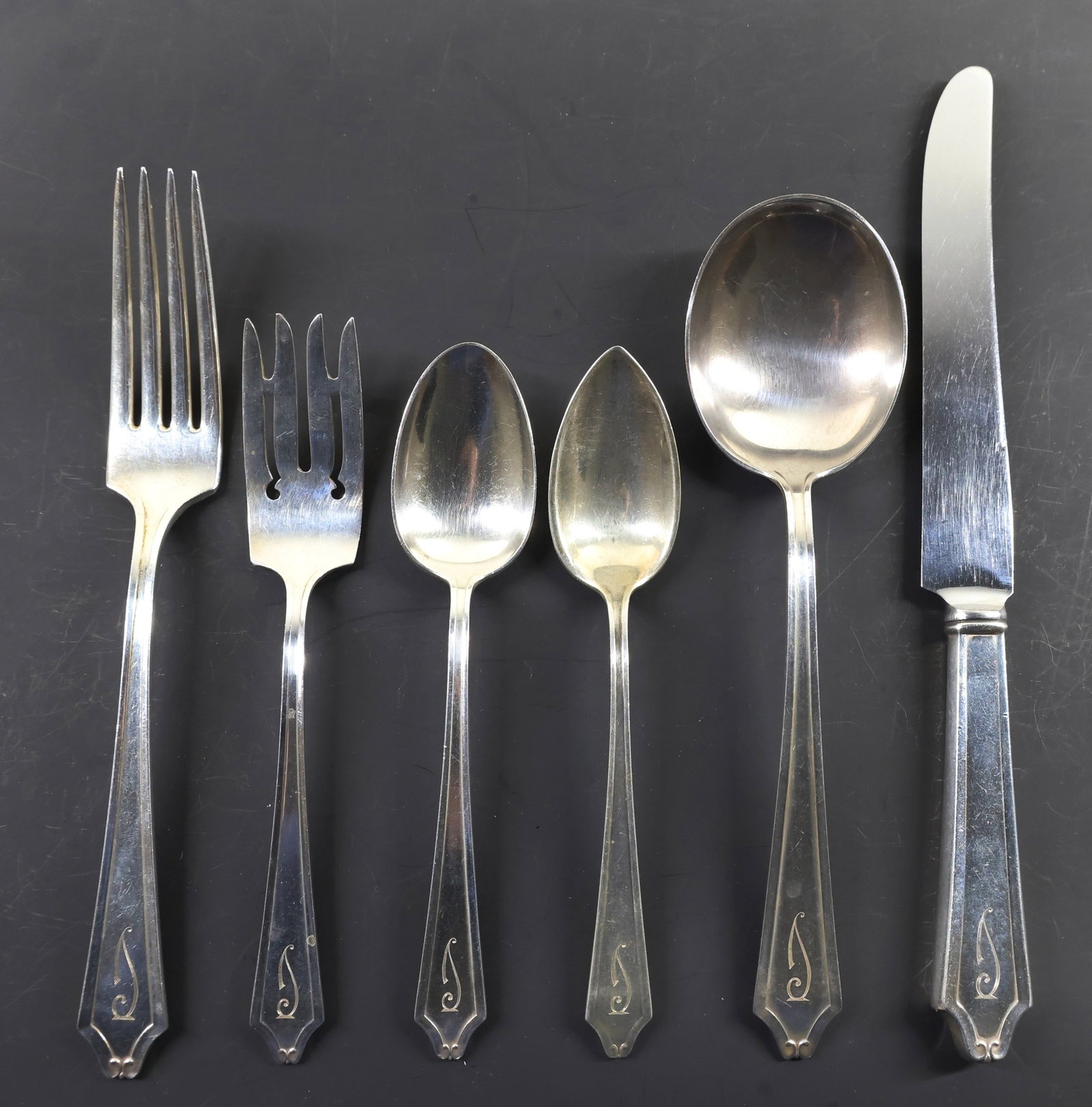 International "Minuet" Sterling Silver Flatware Service for 5 With Extras (1 of 20)