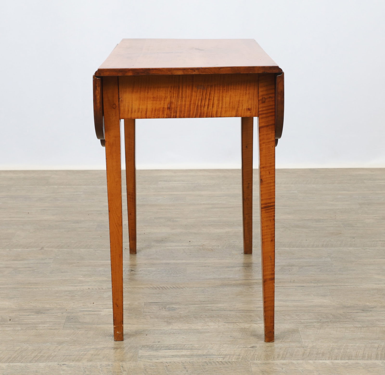 Federal Tiger Maple Pembroke Table - 12