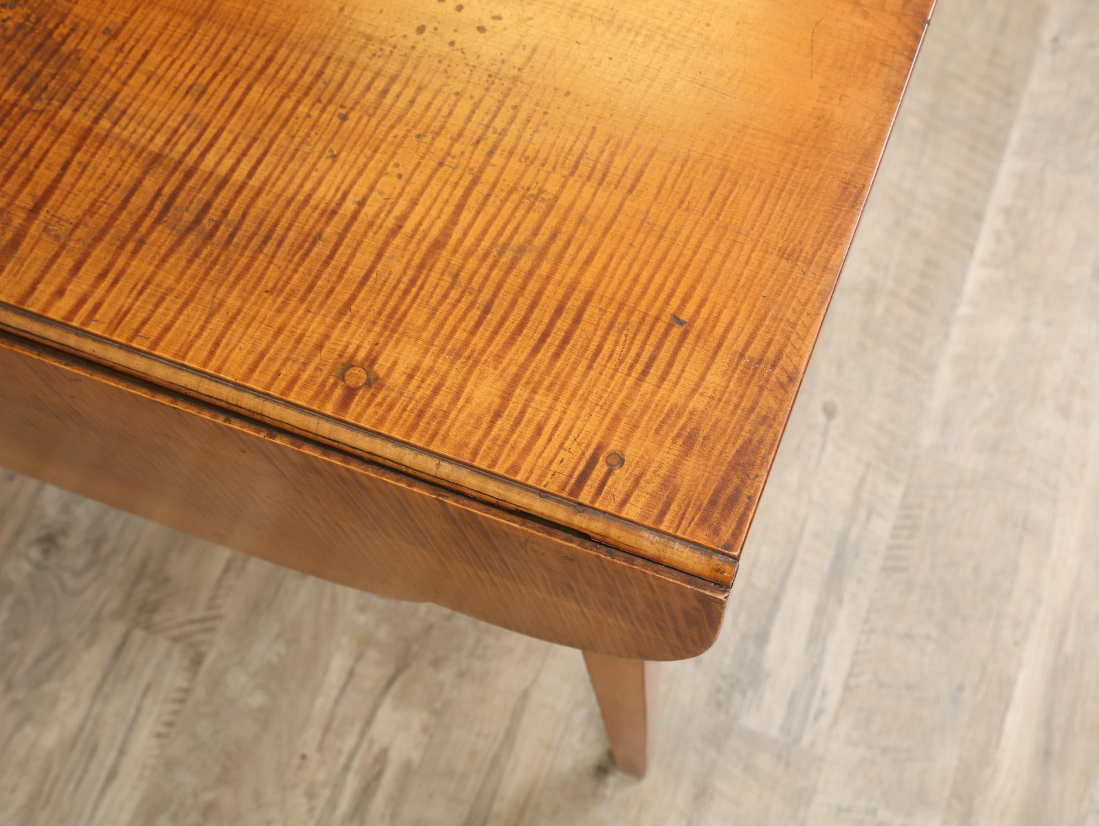 Federal Tiger Maple Pembroke Table - 14