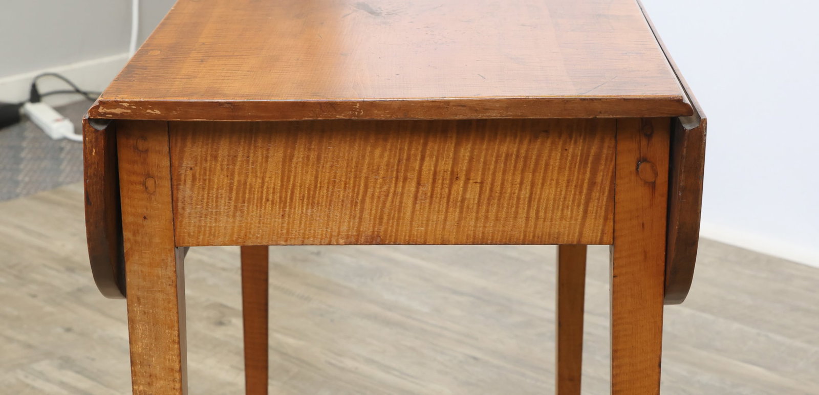 Federal Tiger Maple Pembroke Table - 4